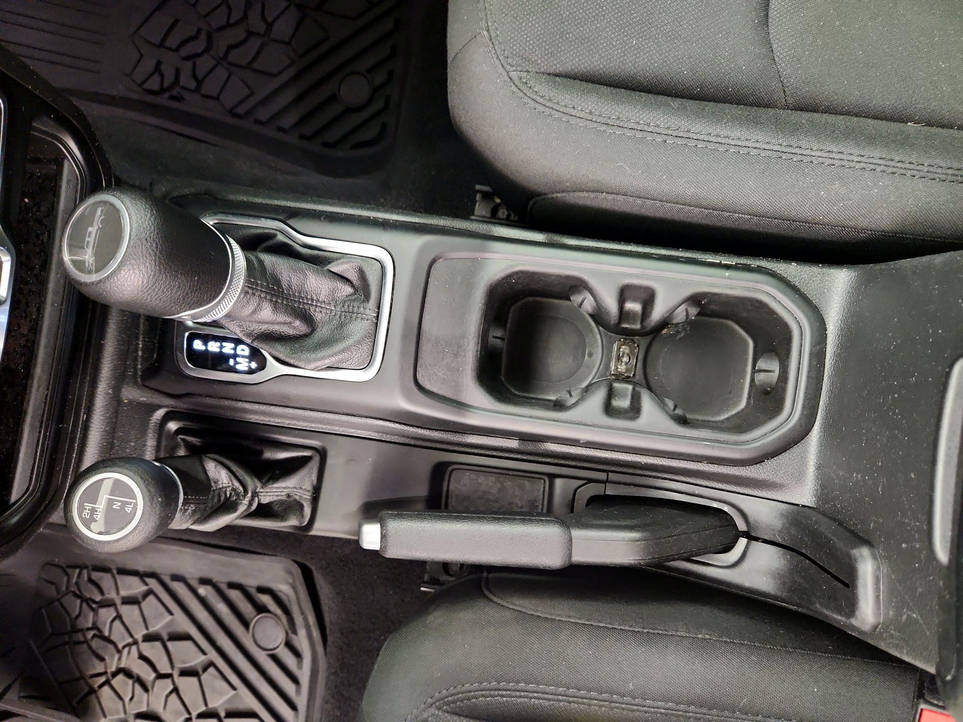 Thumbnail: 2022 Jeep Gladiator - 16