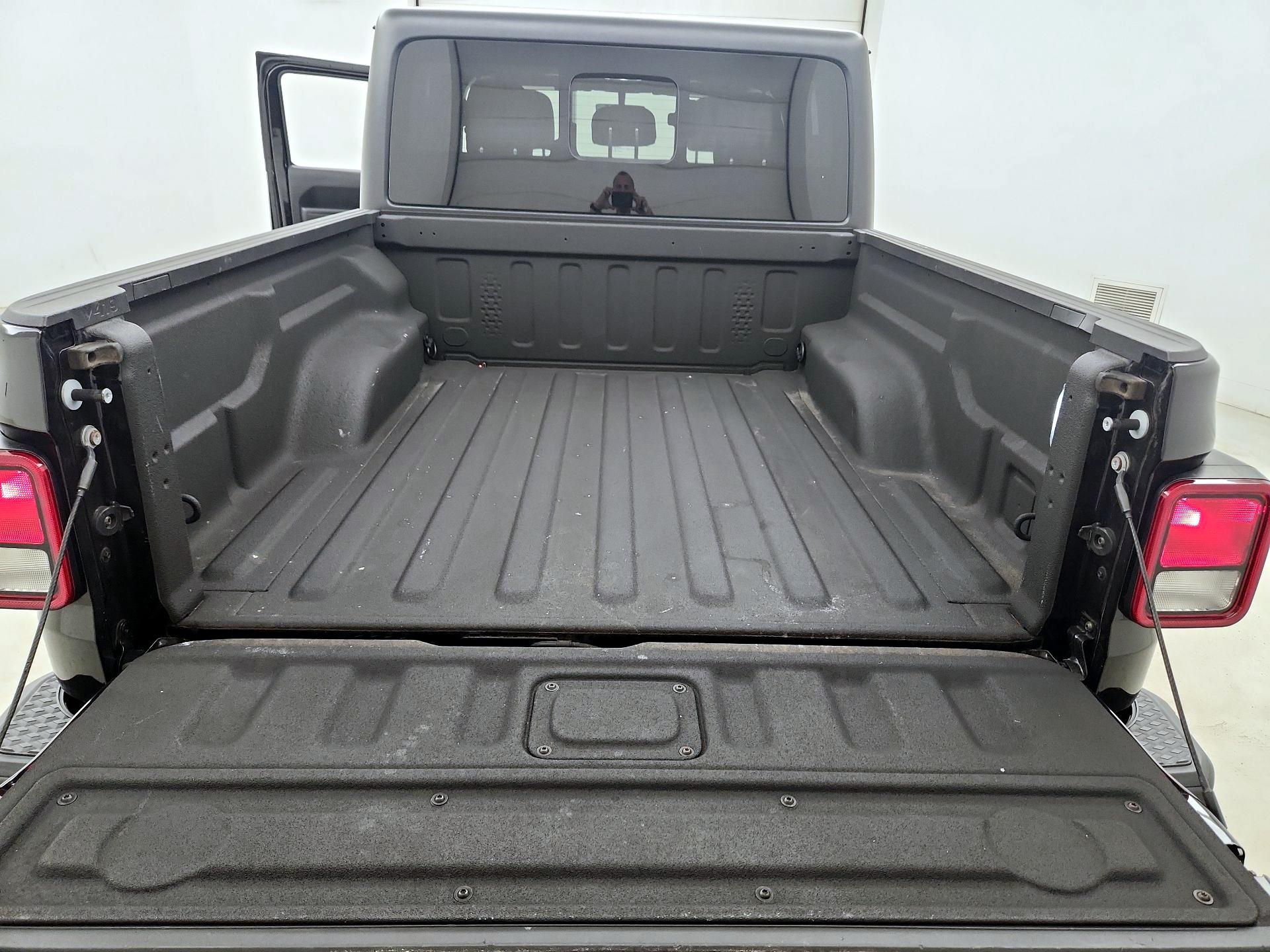 Thumbnail: 2022 Jeep Gladiator - 19