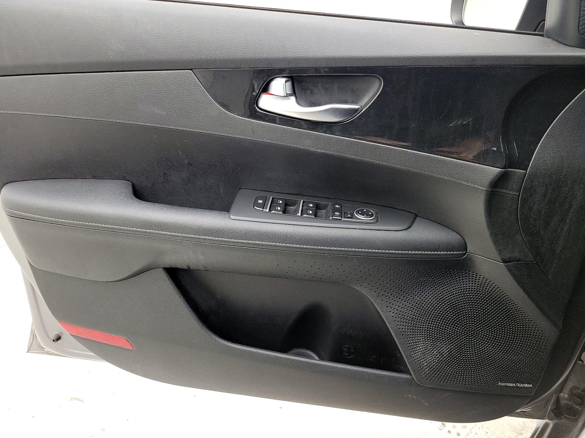 Thumbnail: 2023 Kia Forte - 12