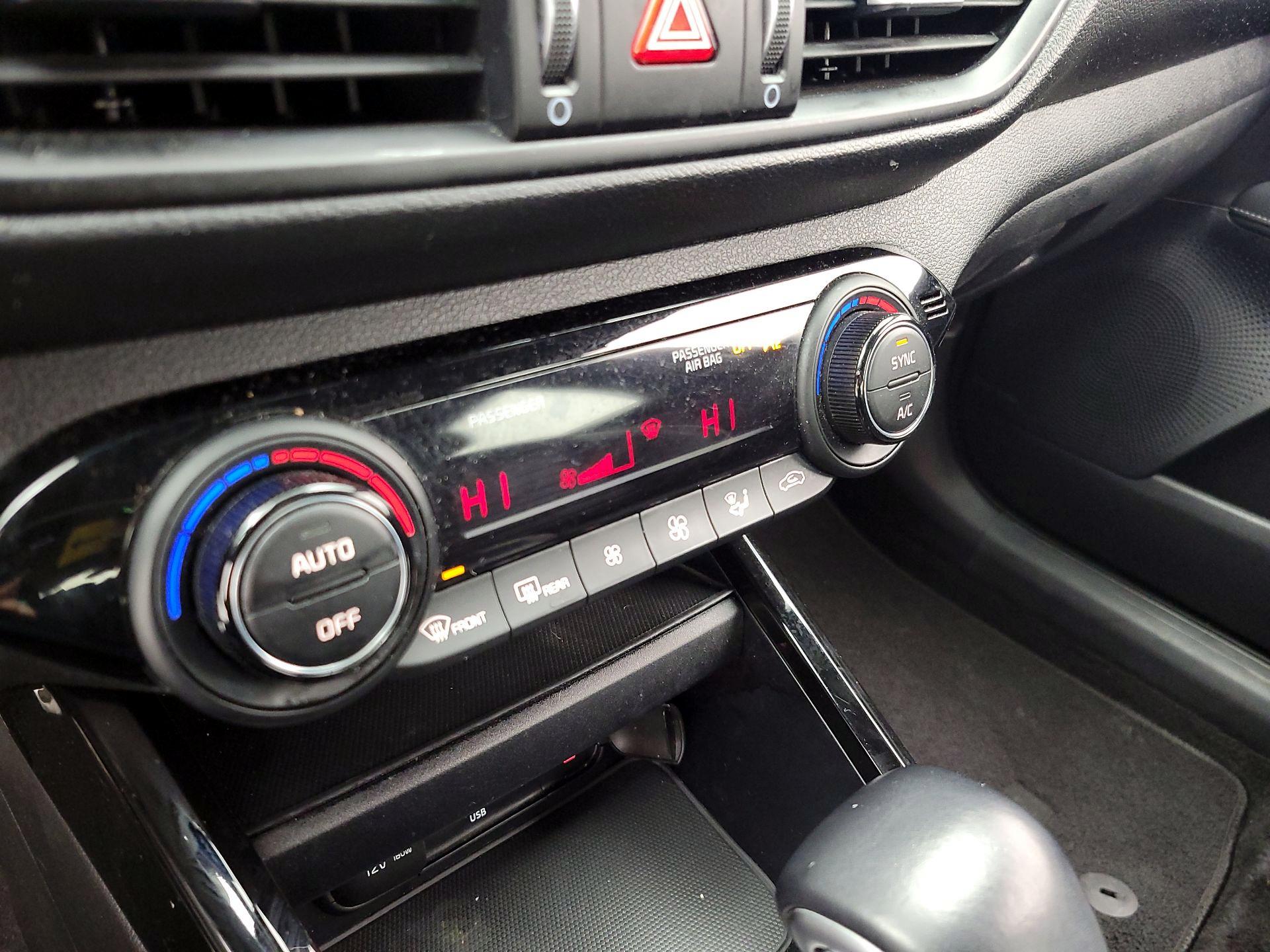 Thumbnail: 2023 Kia Forte - 17