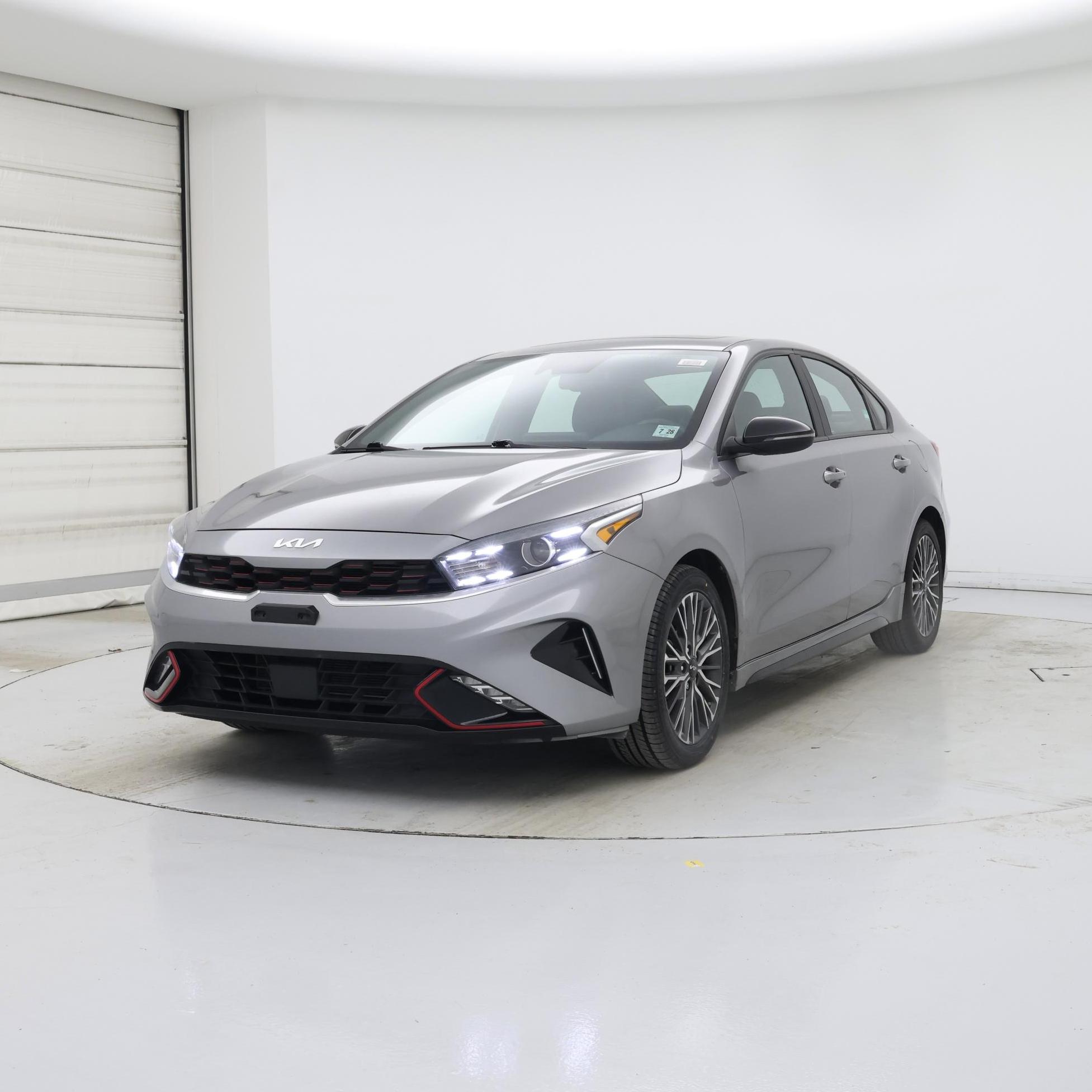 Thumbnail: 2023 Kia Forte - 4