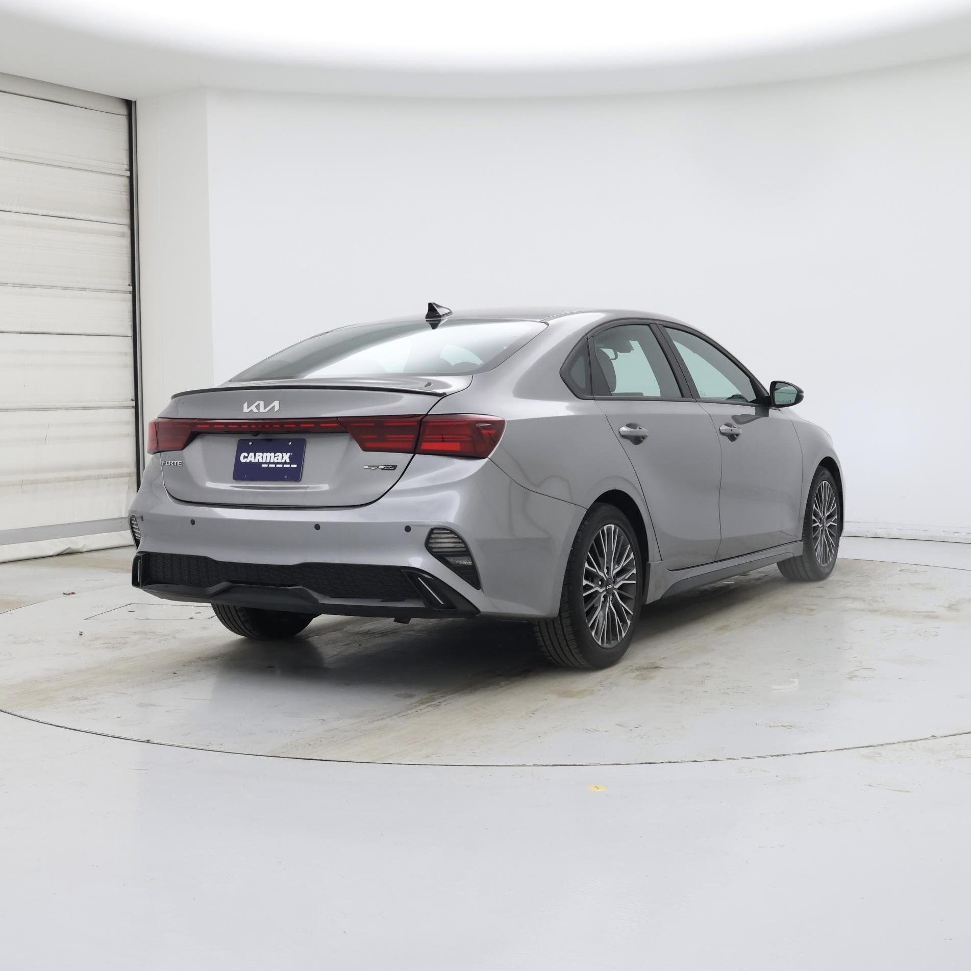 Thumbnail: 2023 Kia Forte - 8