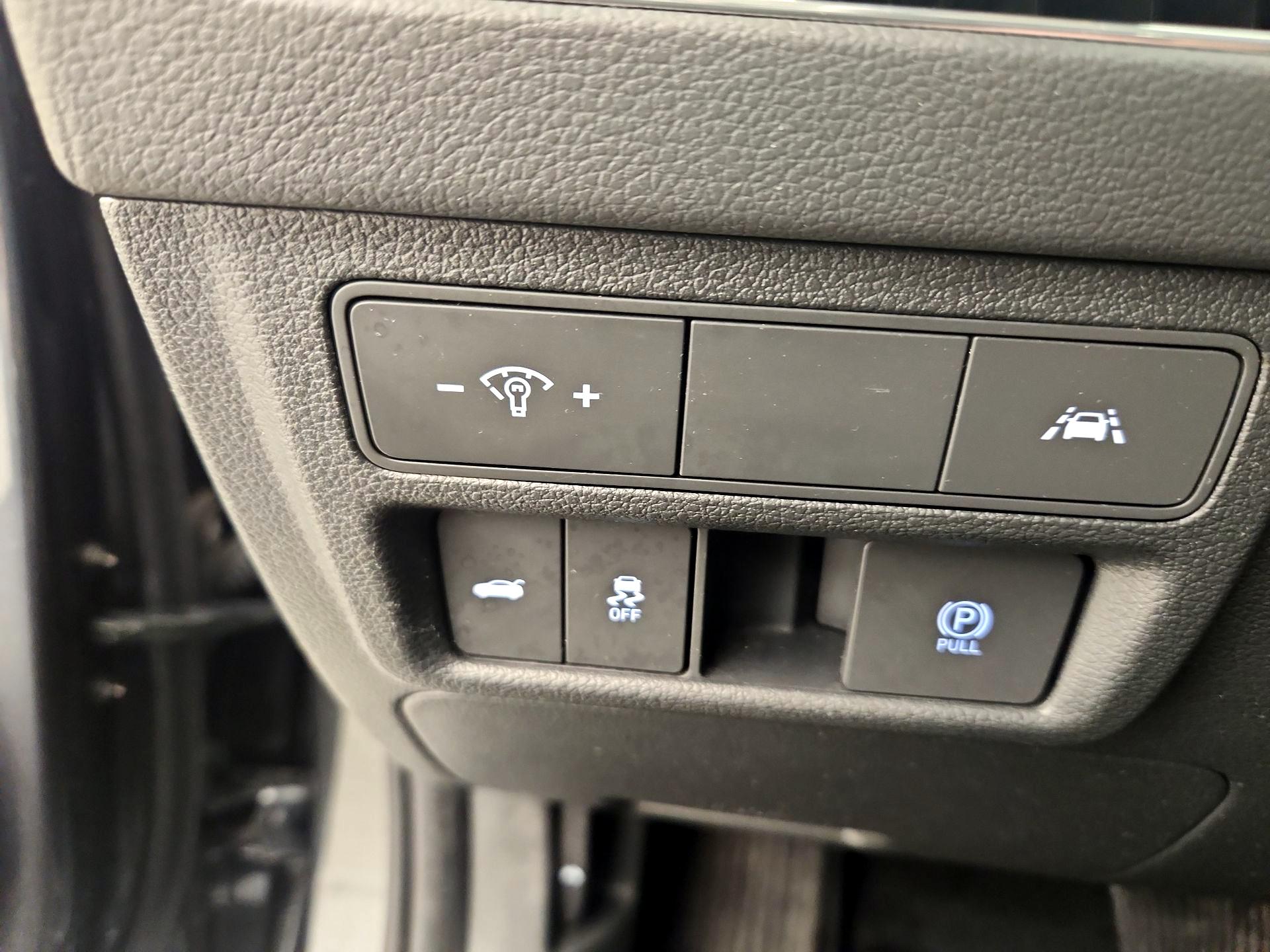 Thumbnail: 2023 Hyundai Sonata - 13