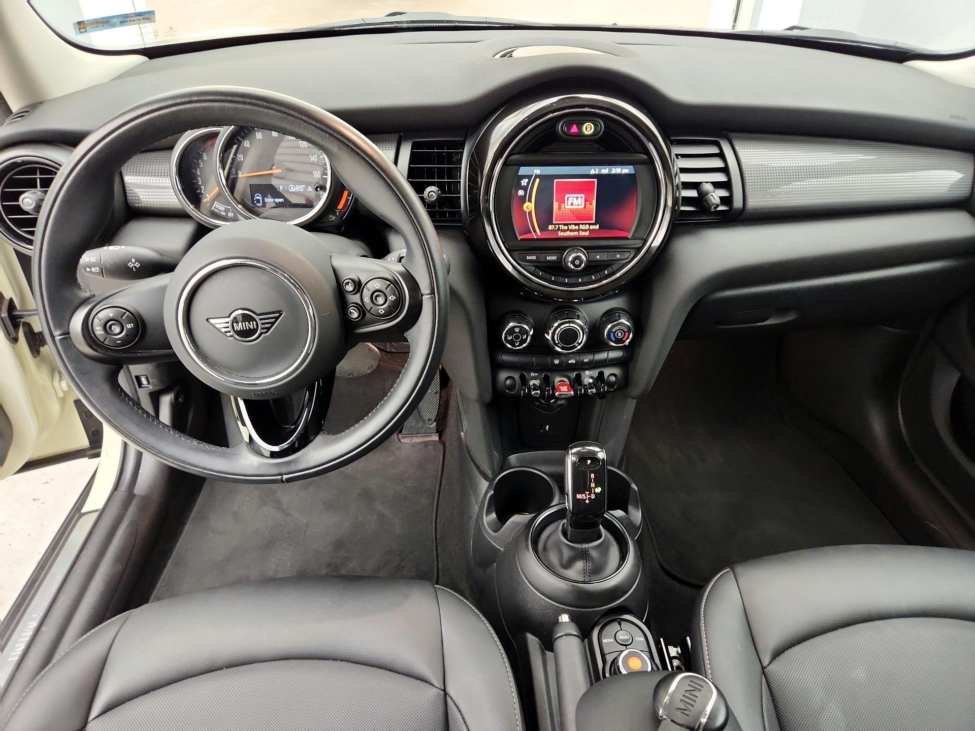 Thumbnail: 2021 MINI Cooper Hardtop - 9