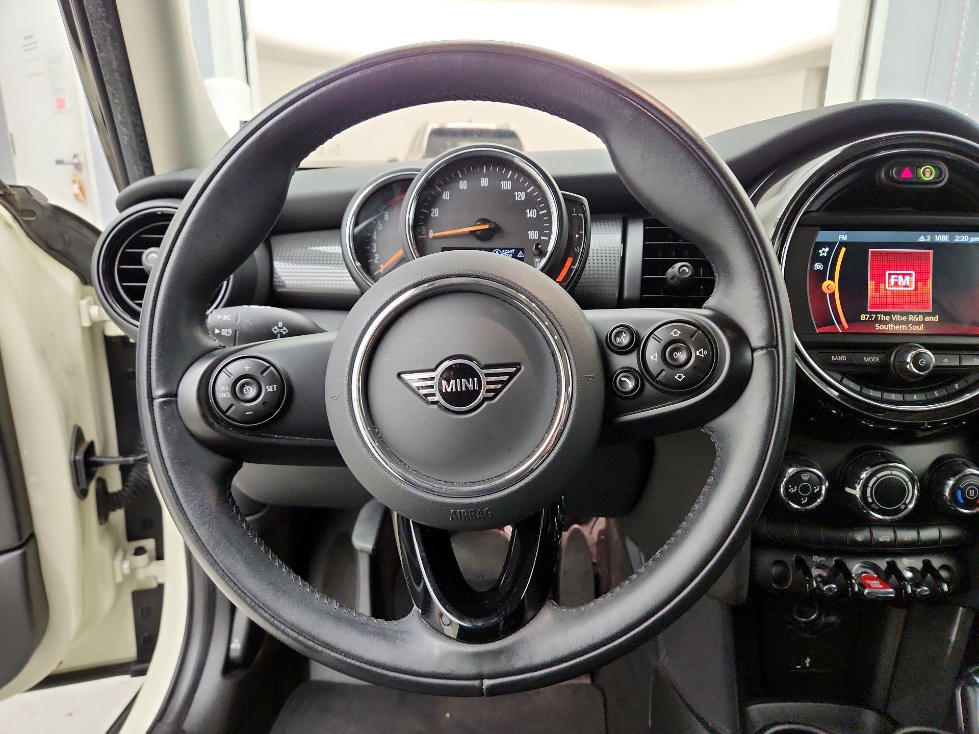 Thumbnail: 2021 MINI Cooper Hardtop - 10