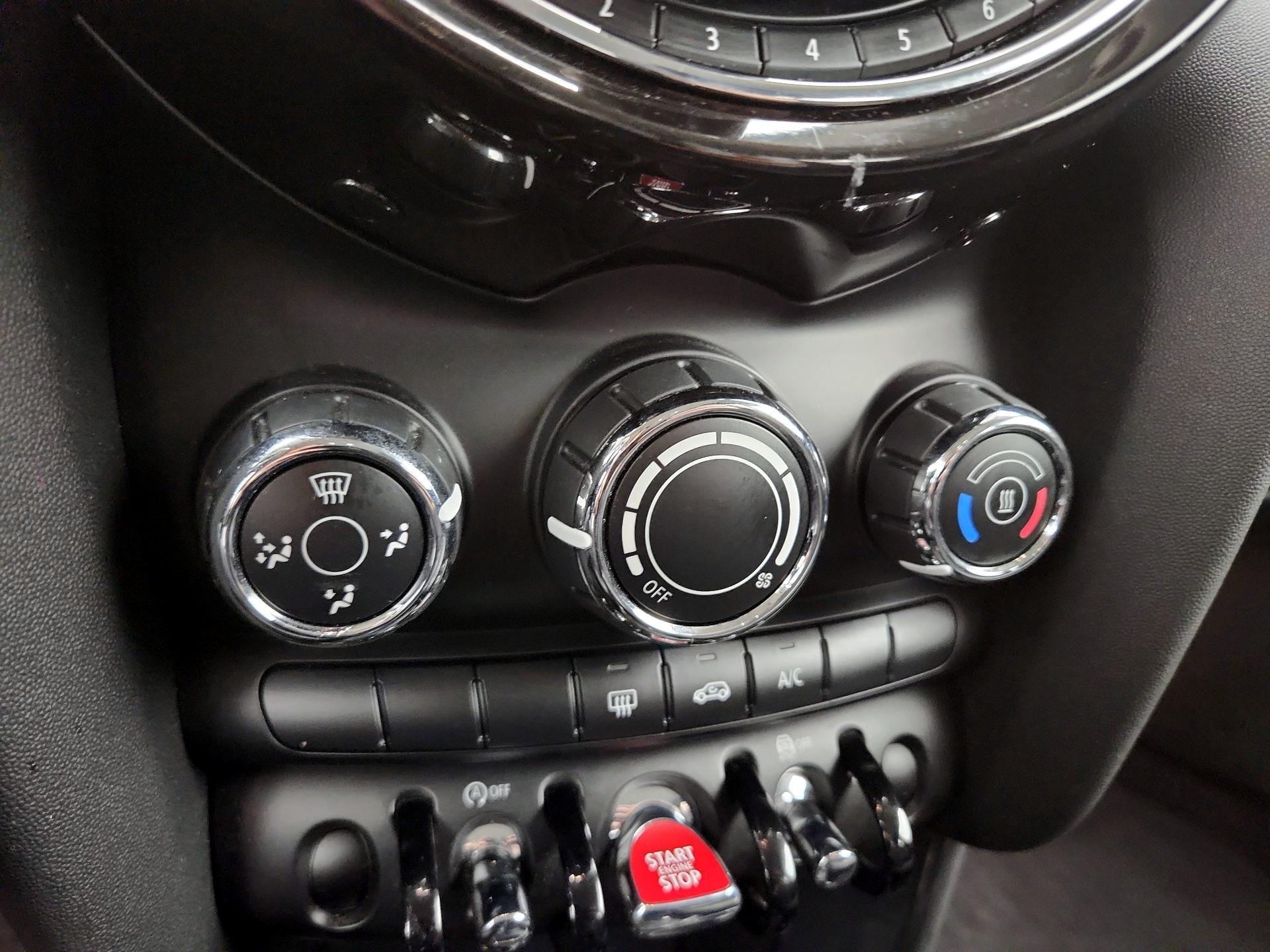 Thumbnail: 2021 MINI Cooper Hardtop - 15