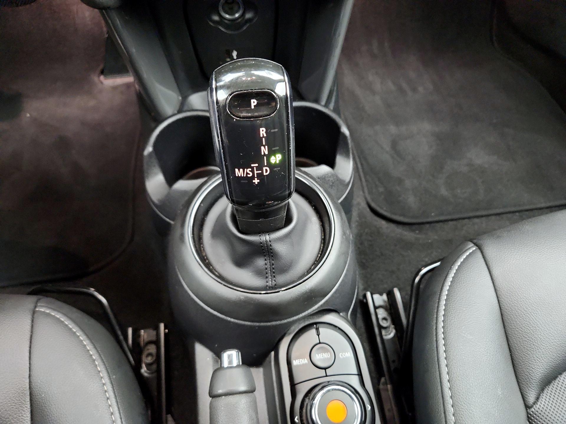 Thumbnail: 2021 MINI Cooper Hardtop - 16