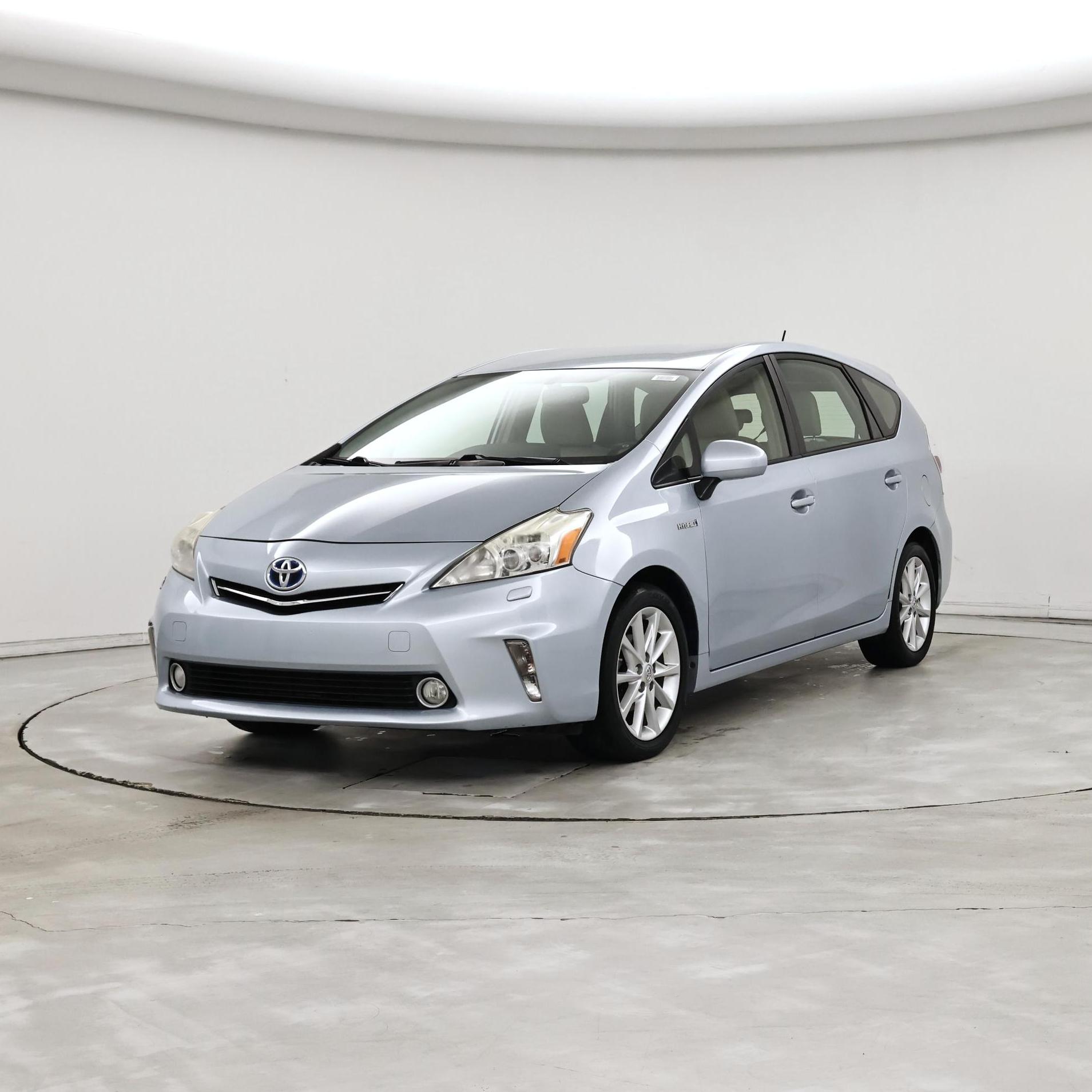 Thumbnail: 2014 Toyota Prius v - 4
