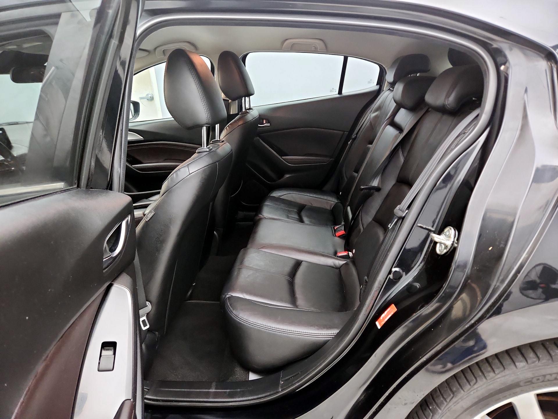 Thumbnail: 2017 Mazda Mazda3 - 19