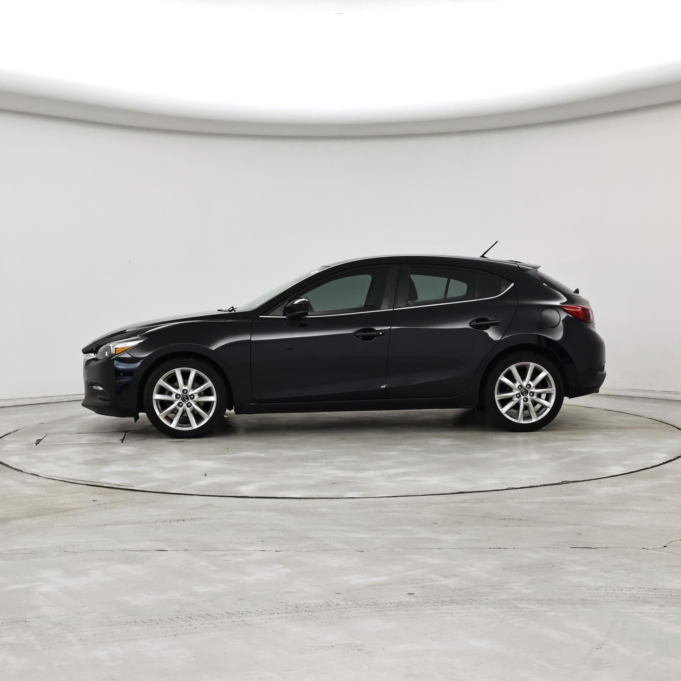 Thumbnail: 2017 Mazda Mazda3 - 3