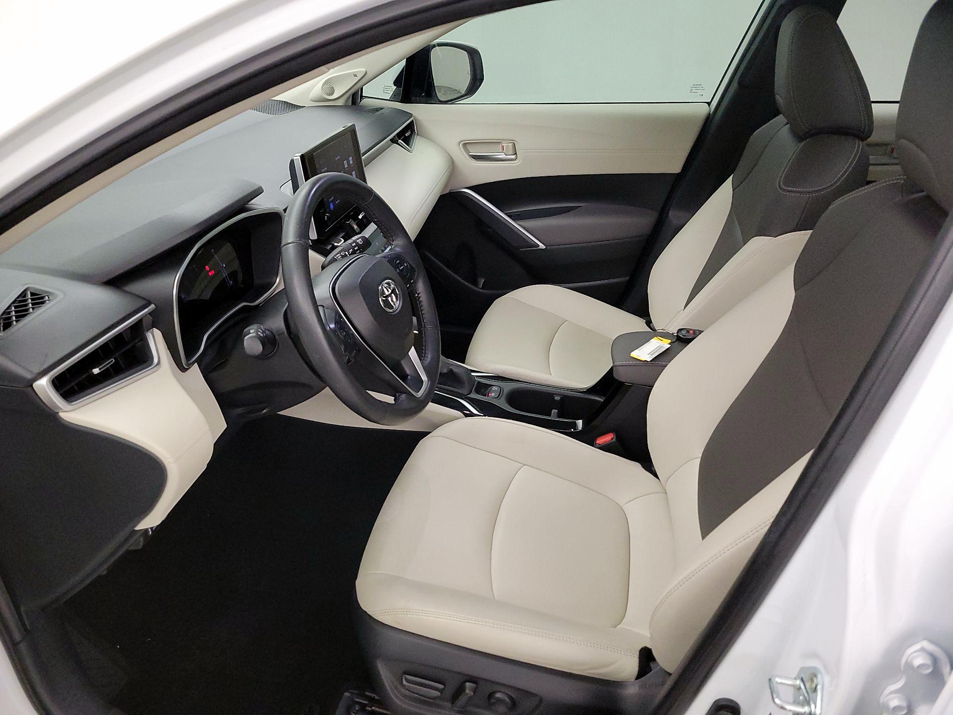 Thumbnail: 2023 Toyota Corolla Cross - 11