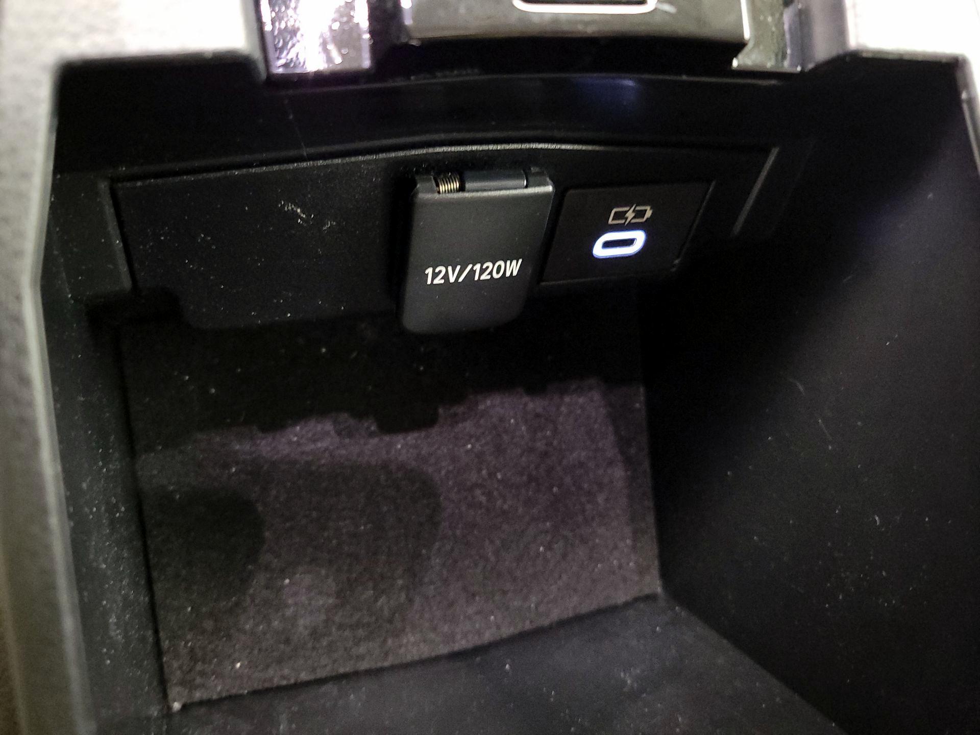 Thumbnail: 2023 Toyota Corolla Cross - 18