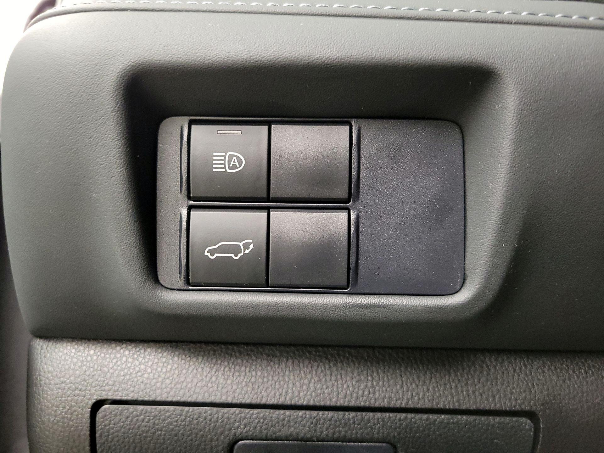 Thumbnail: 2021 Toyota Highlander - 13