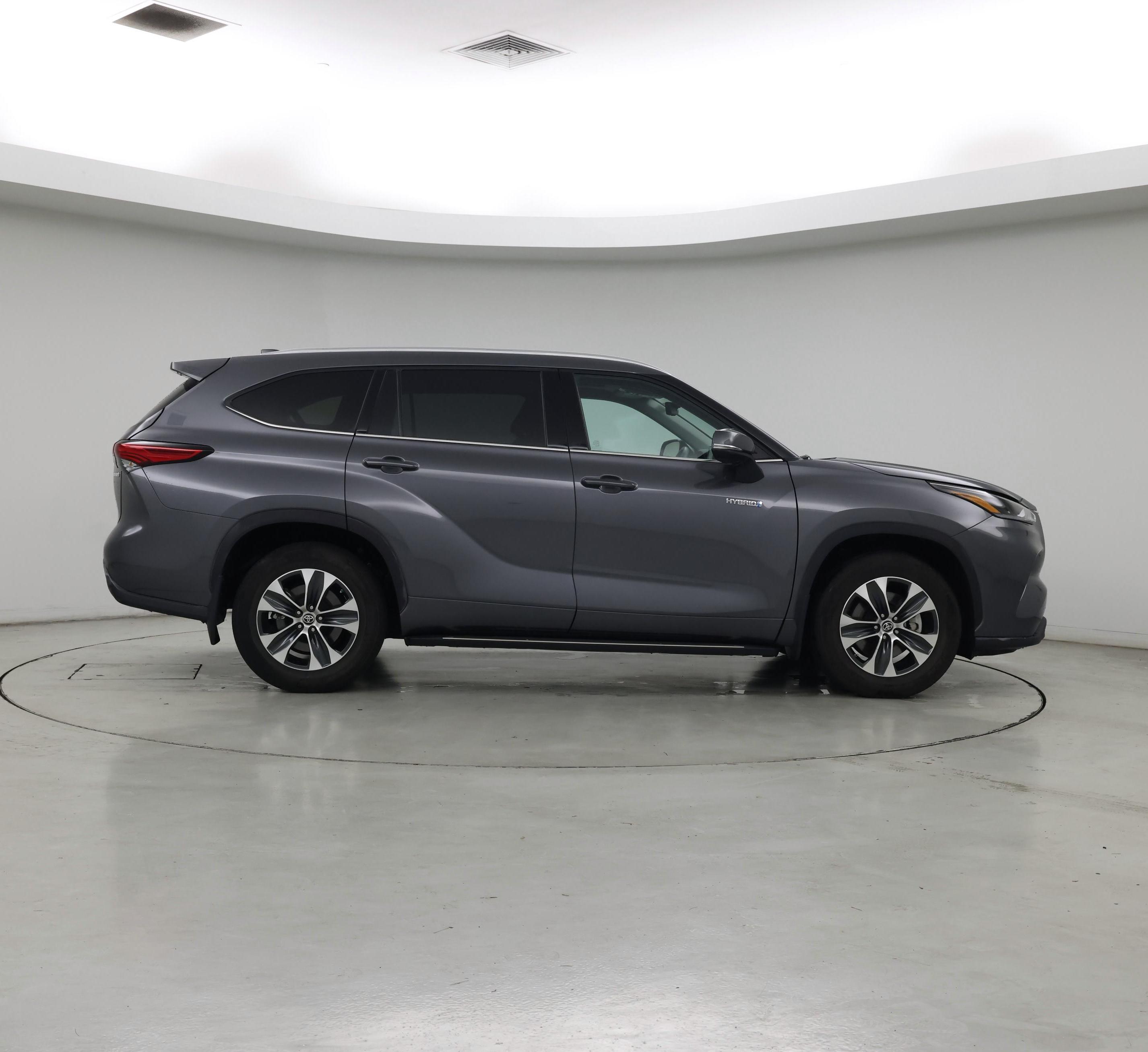 Thumbnail: 2021 Toyota Highlander - 7