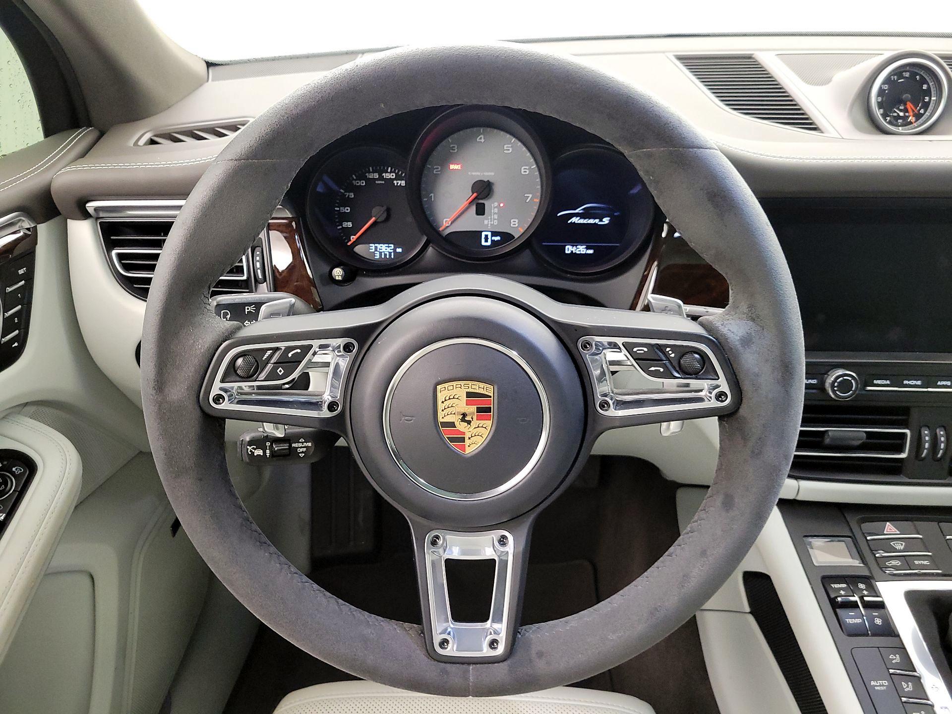 Thumbnail: 2019 Porsche Macan - 10