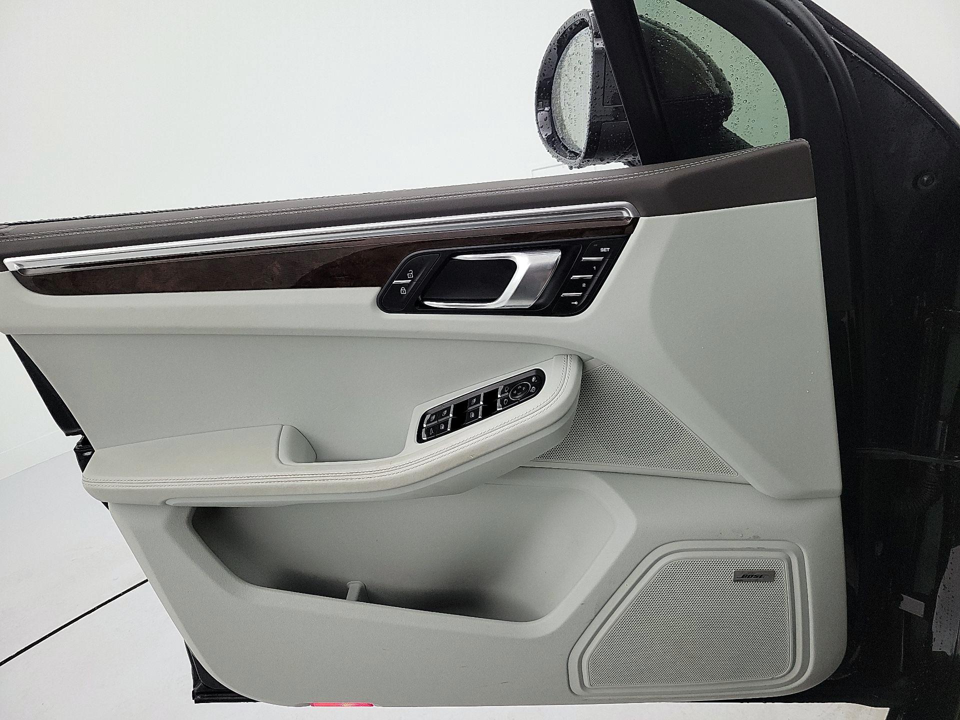 Thumbnail: 2019 Porsche Macan - 12