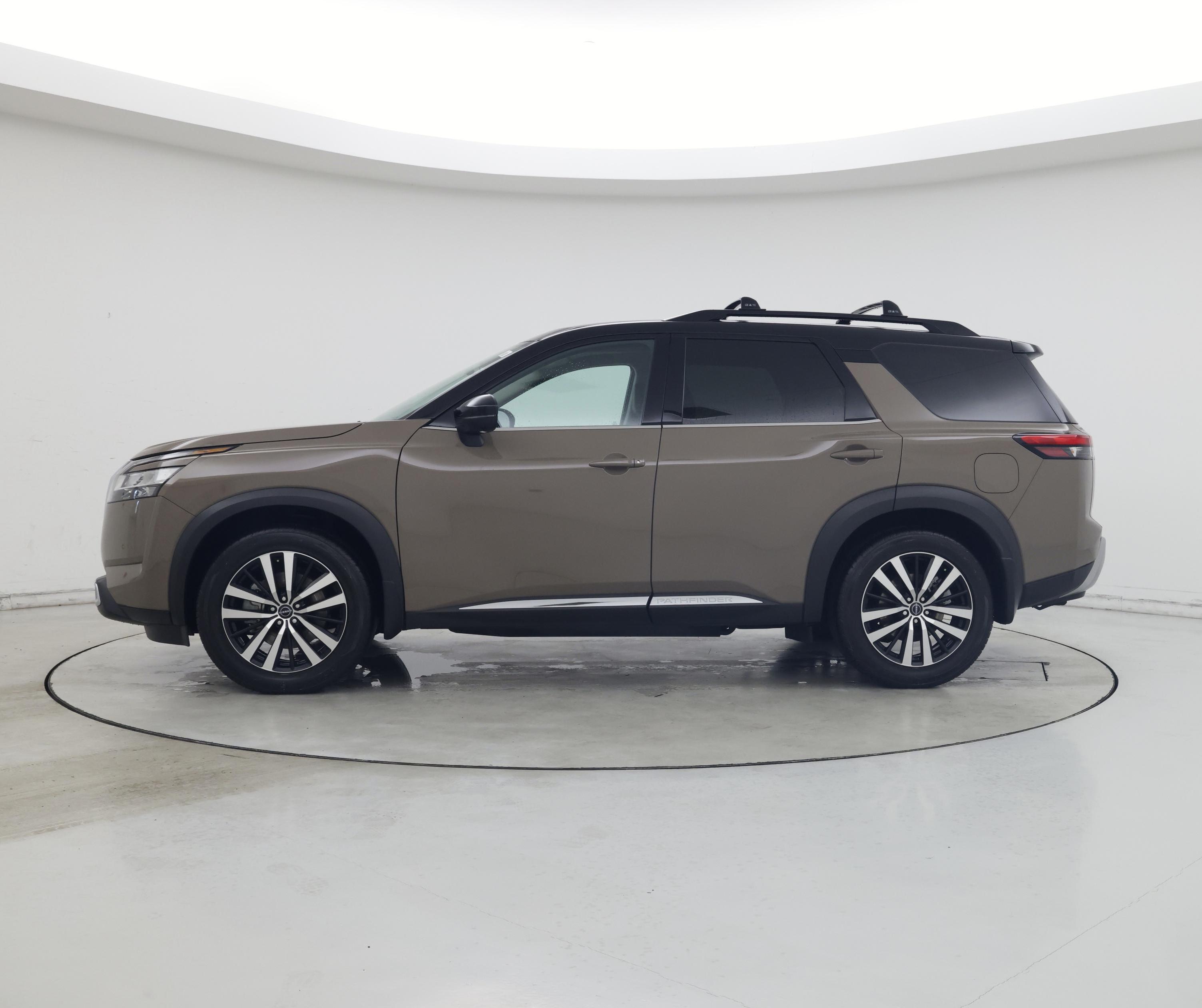 Thumbnail: 2023 Nissan Pathfinder - 3