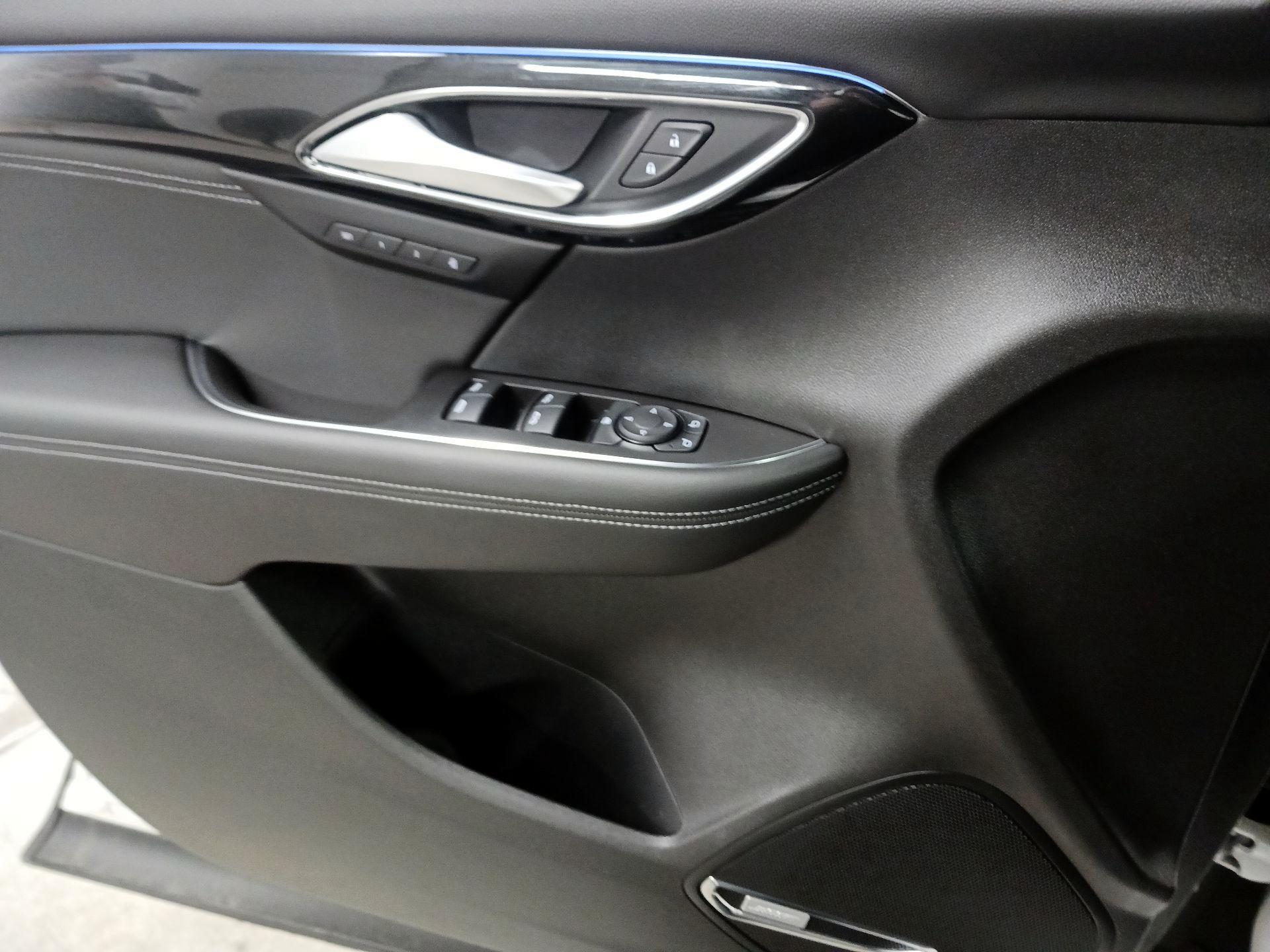 Thumbnail: 2025 Buick Envision - 12