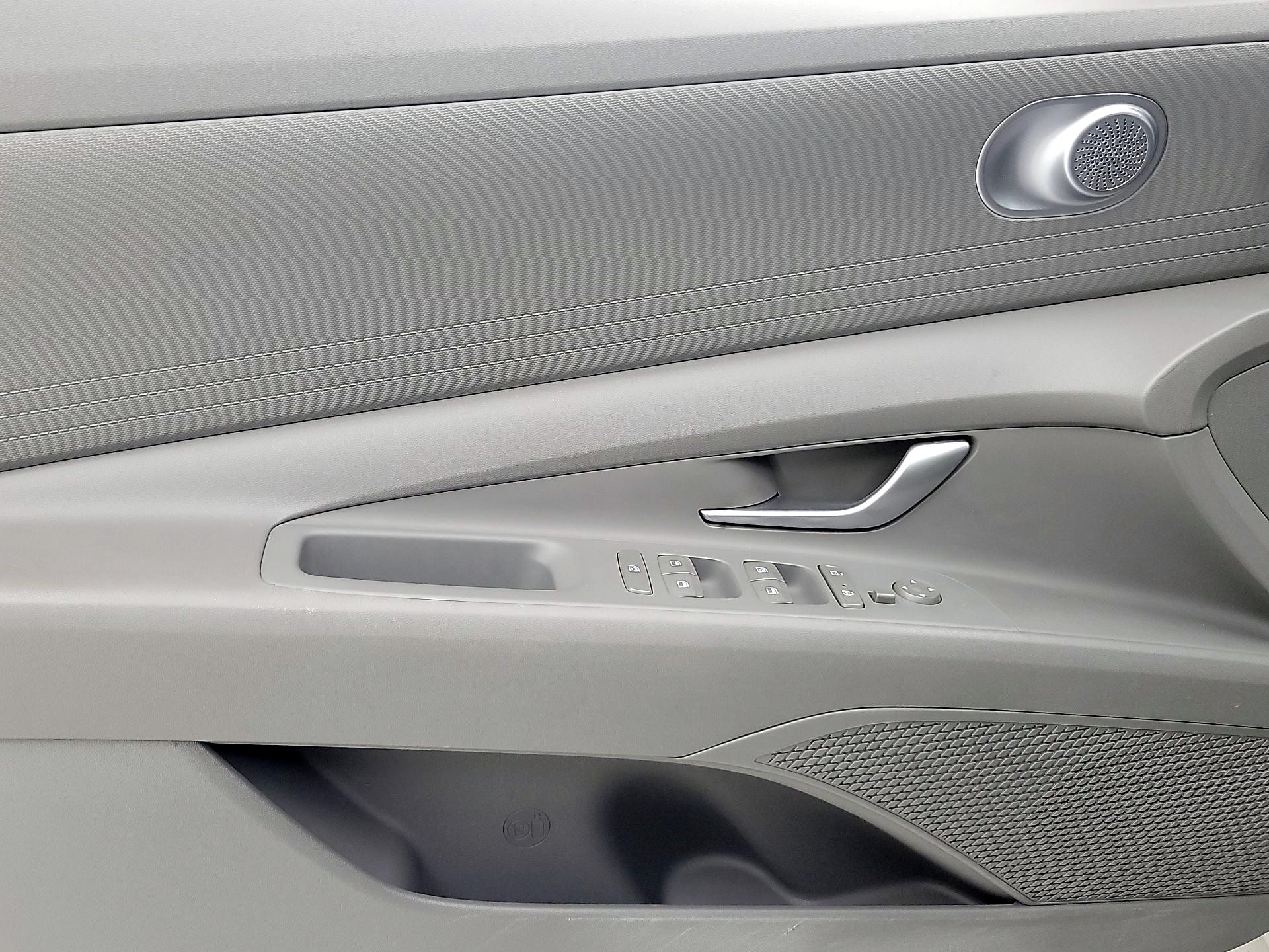 Thumbnail: 2023 Hyundai Elantra - 12