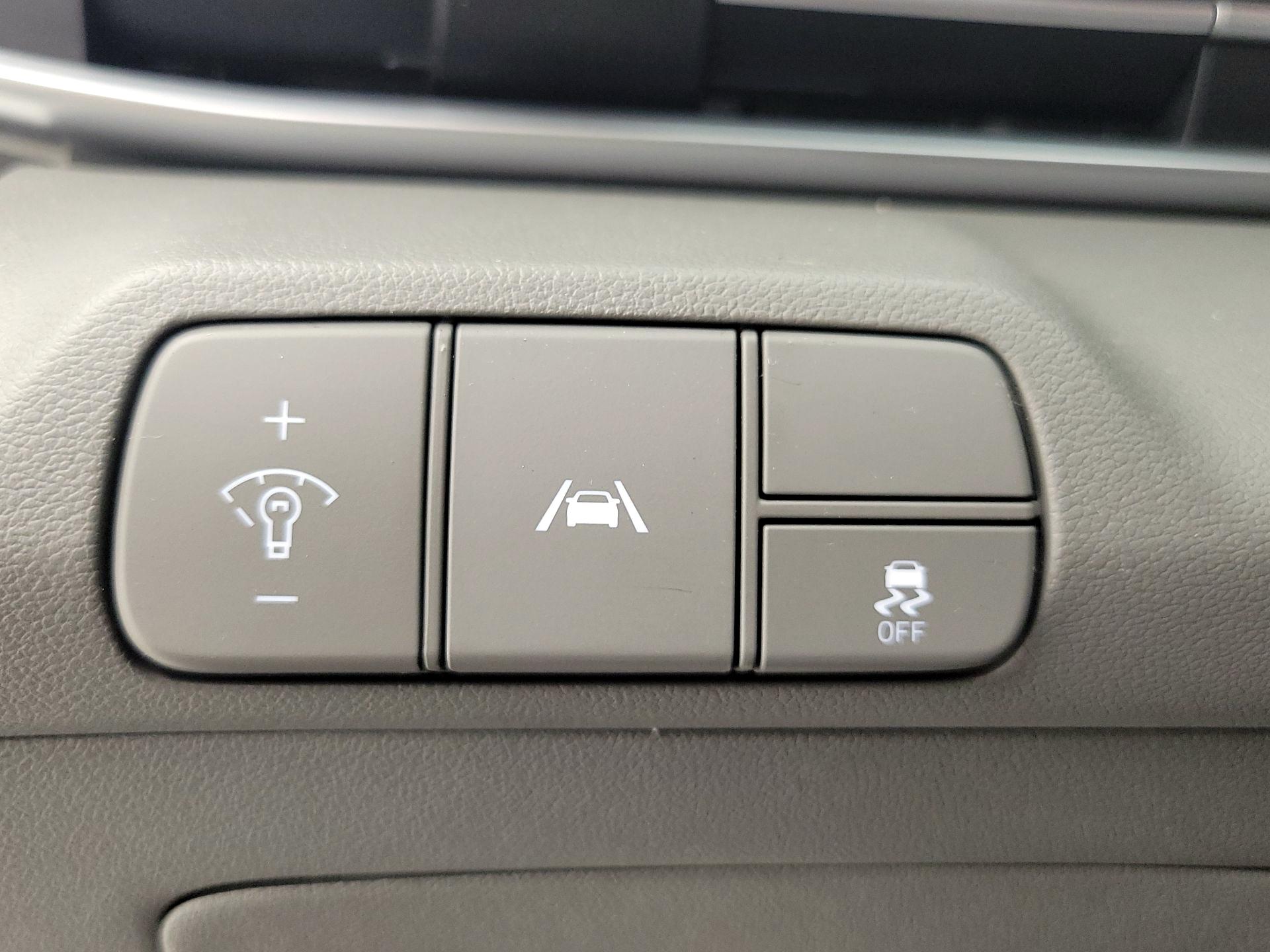 Thumbnail: 2023 Hyundai Elantra - 13