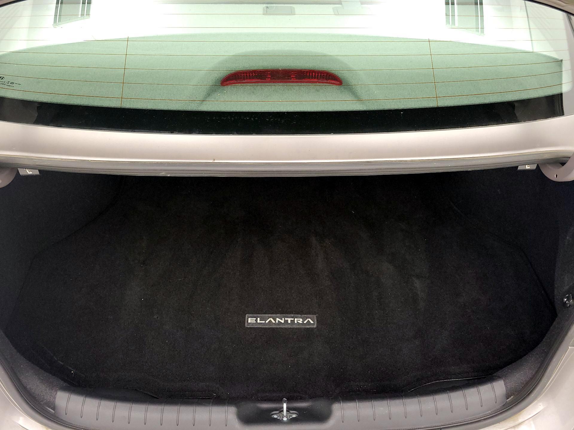 Thumbnail: 2023 Hyundai Elantra - 20