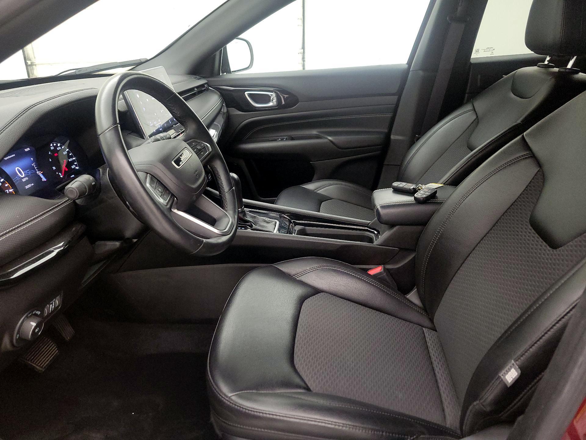 Thumbnail: 2022 Jeep Compass - 11