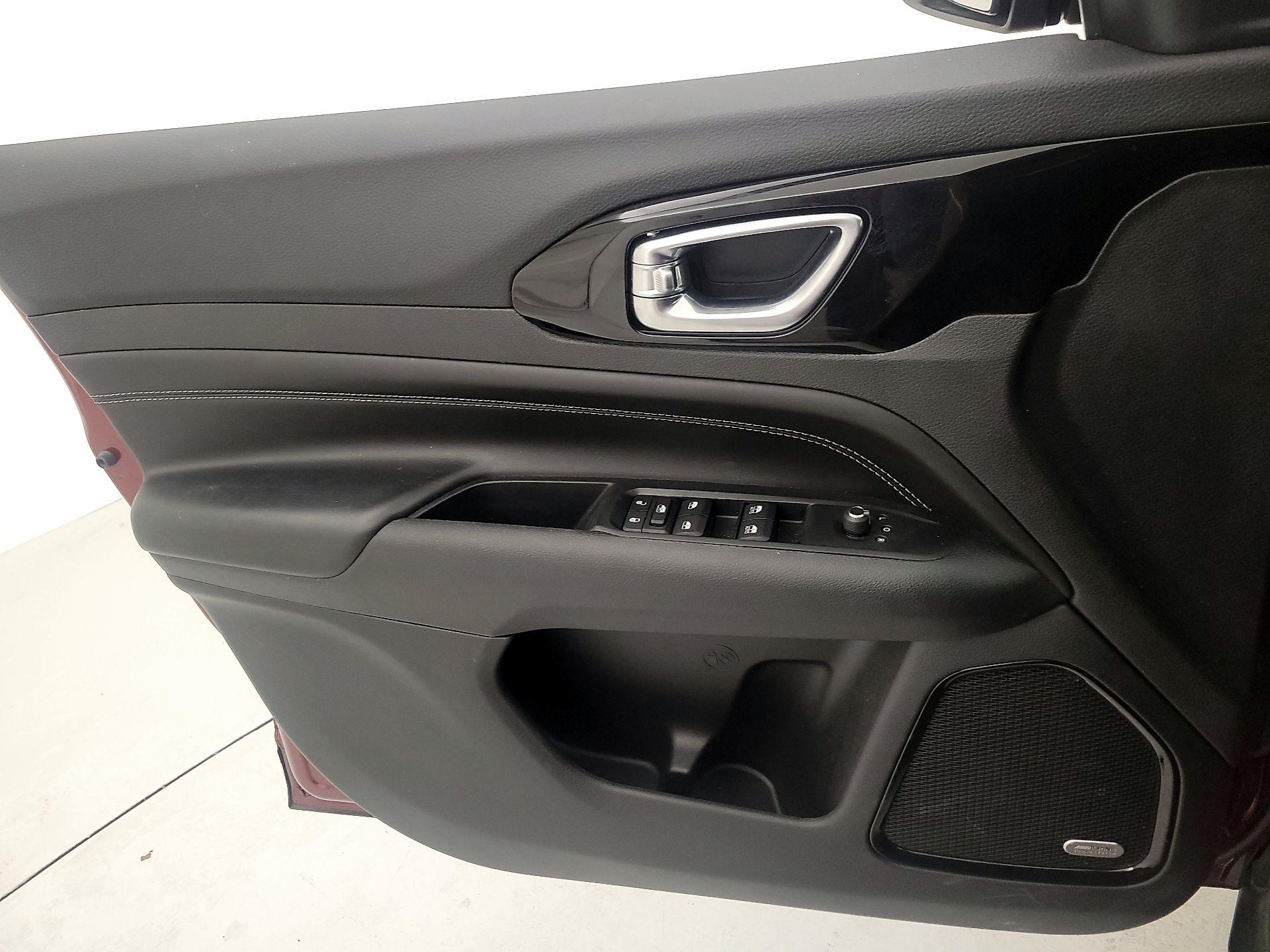 Thumbnail: 2022 Jeep Compass - 12