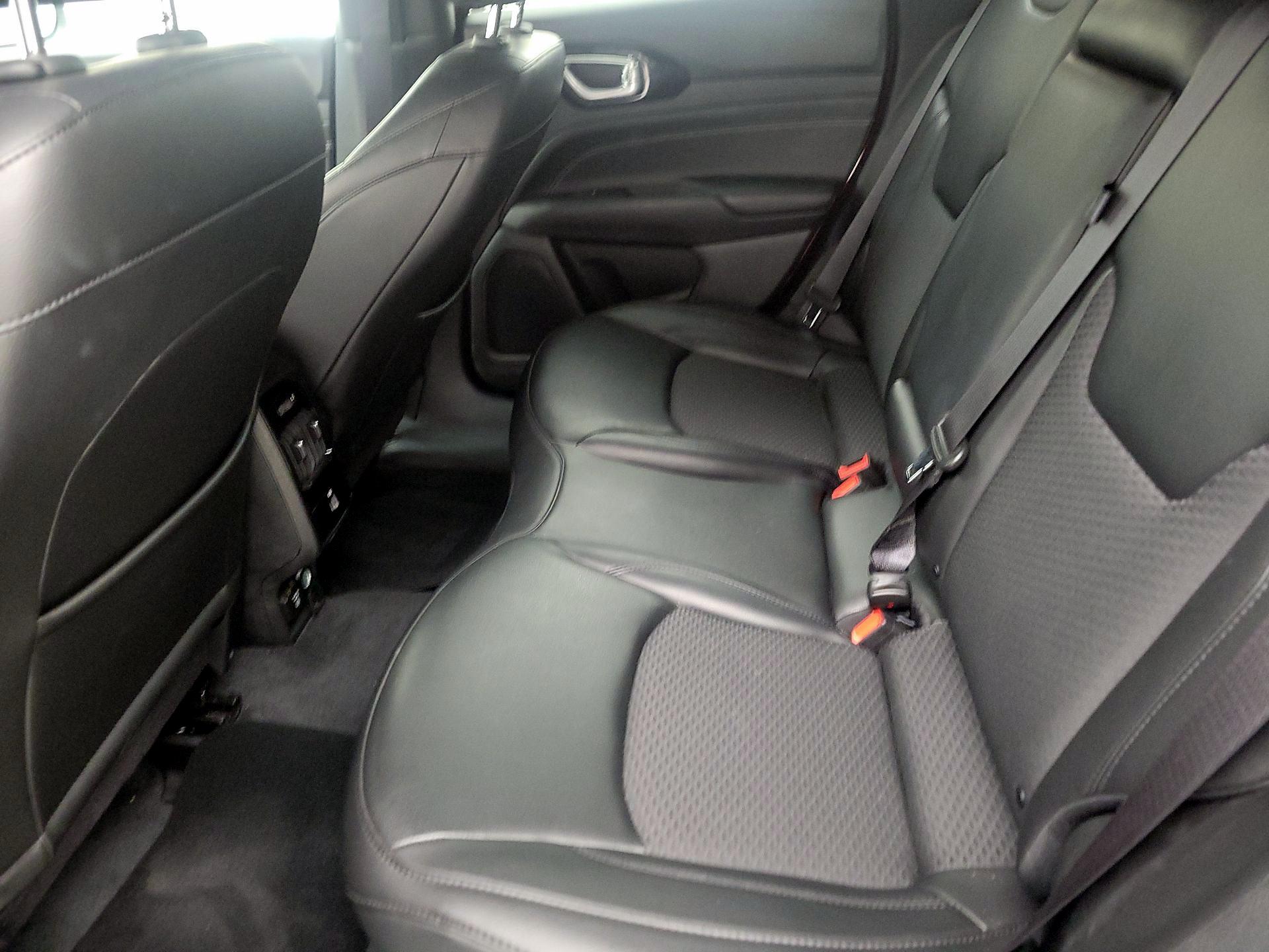 Thumbnail: 2022 Jeep Compass - 19