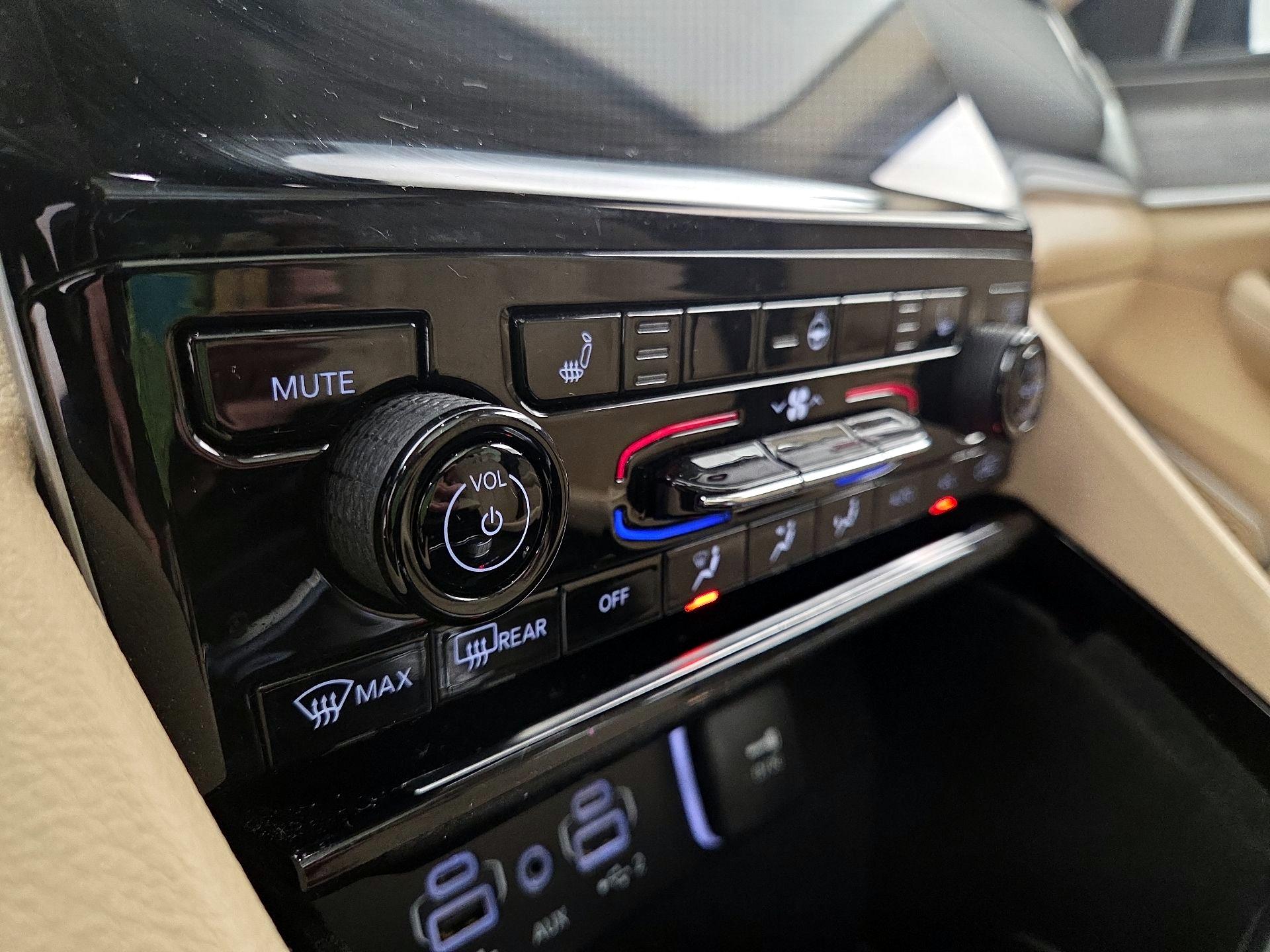 Thumbnail: 2022 Jeep Grand Cherokee - 17