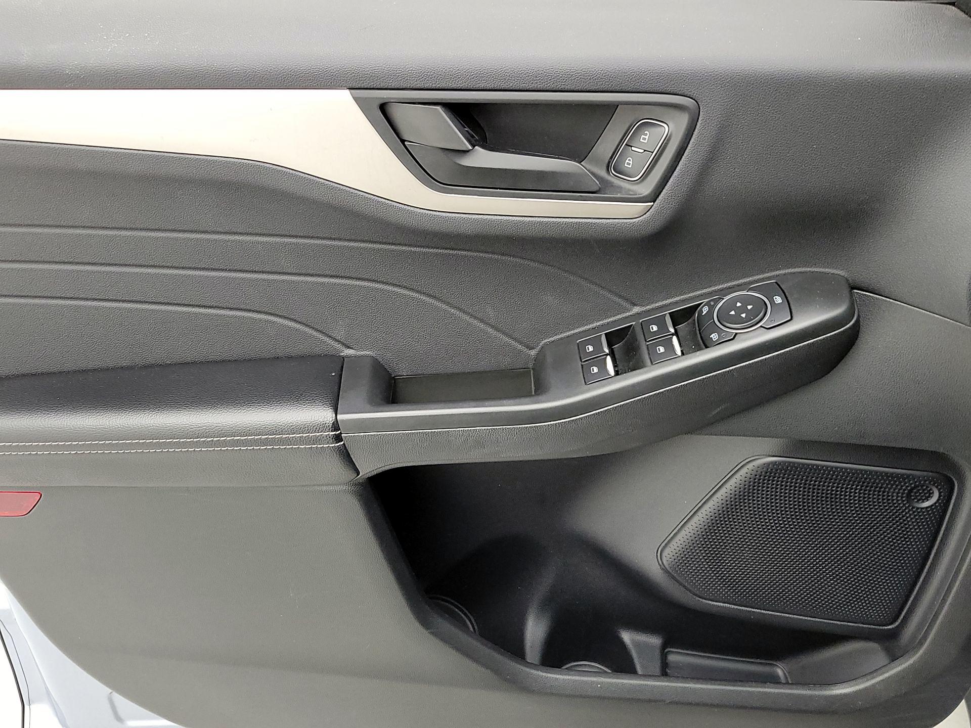 Thumbnail: 2022 Ford Escape - 12