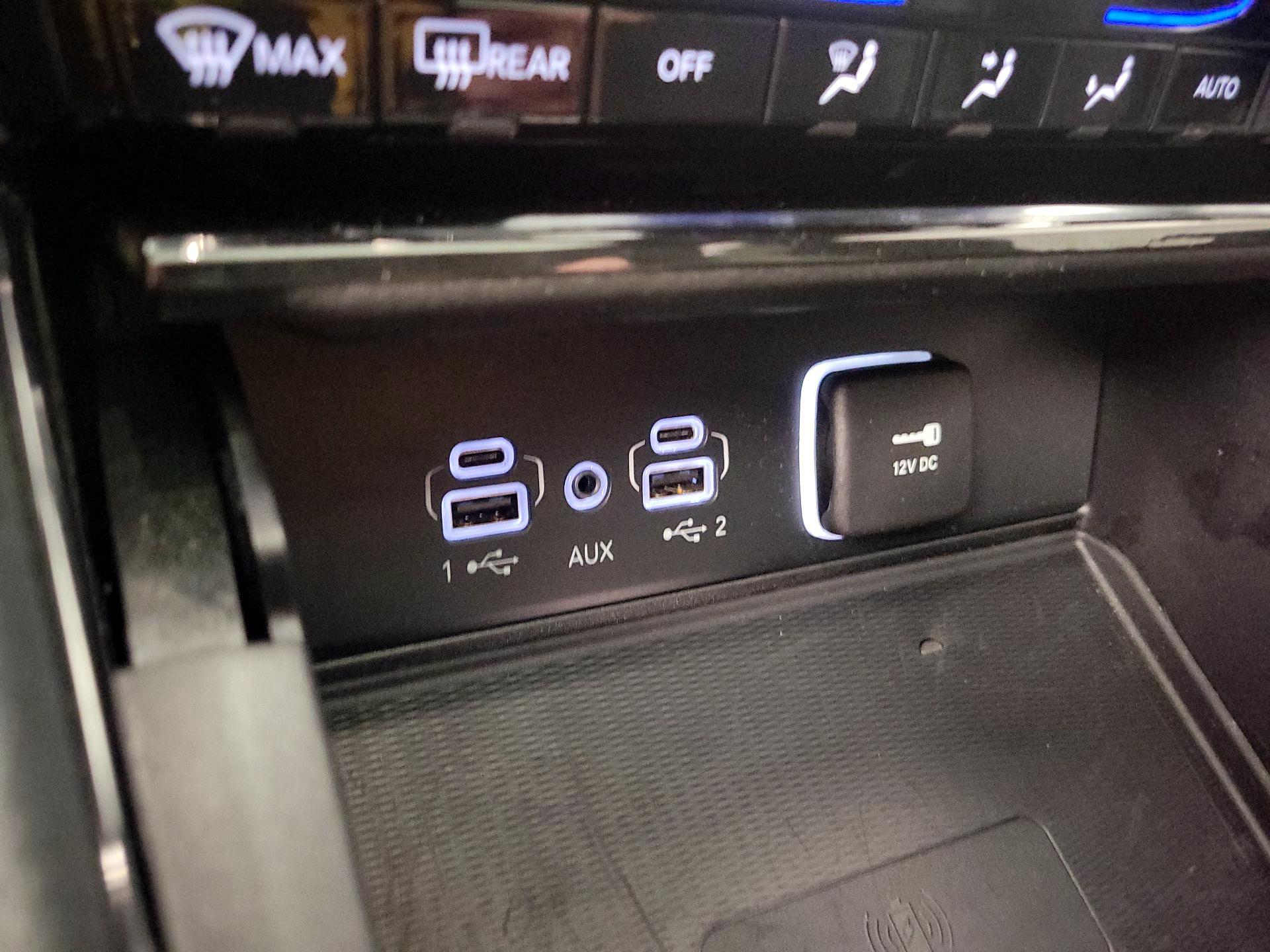 Thumbnail: 2023 Jeep Grand Cherokee - 18