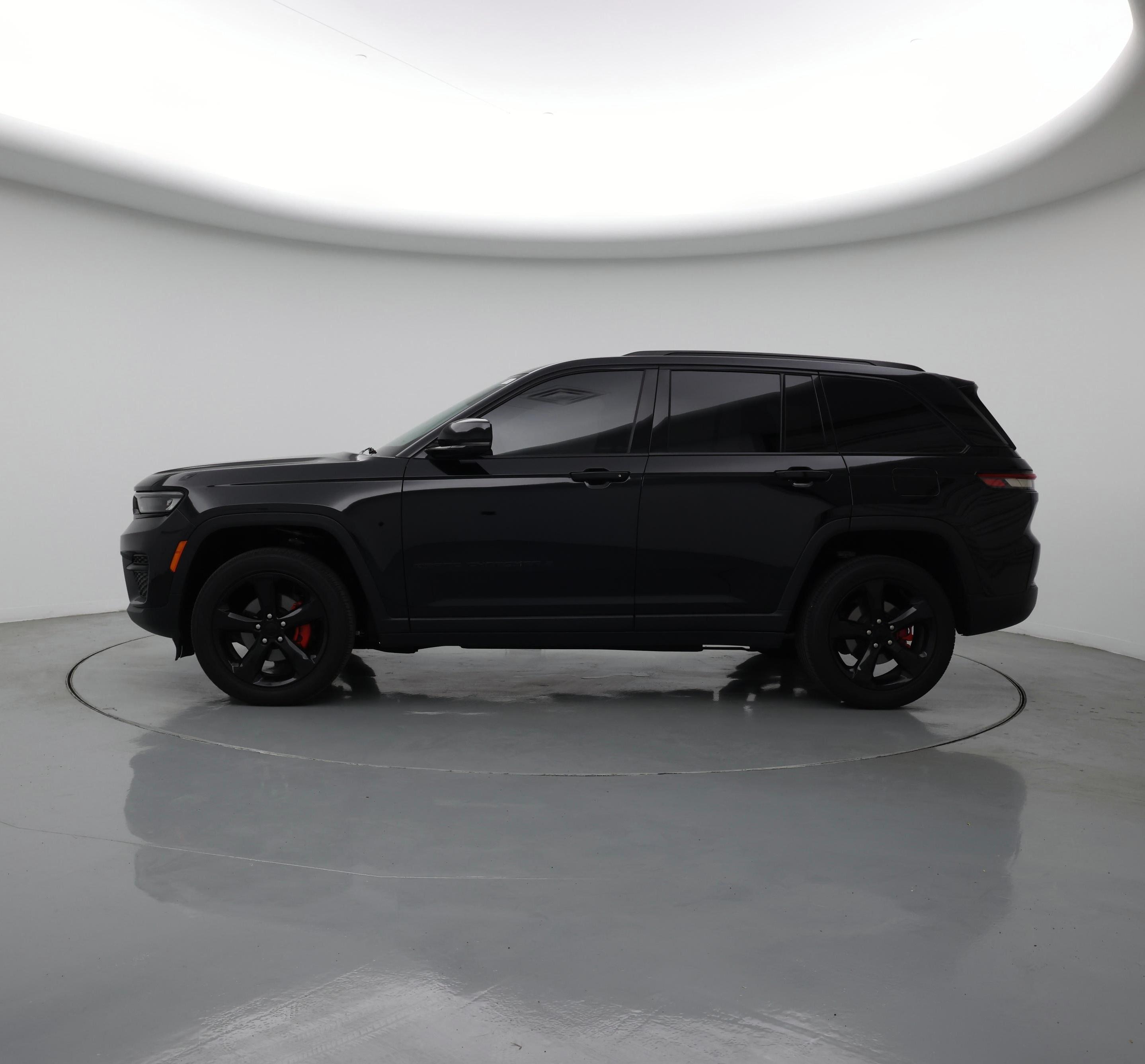 Thumbnail: 2023 Jeep Grand Cherokee - 3