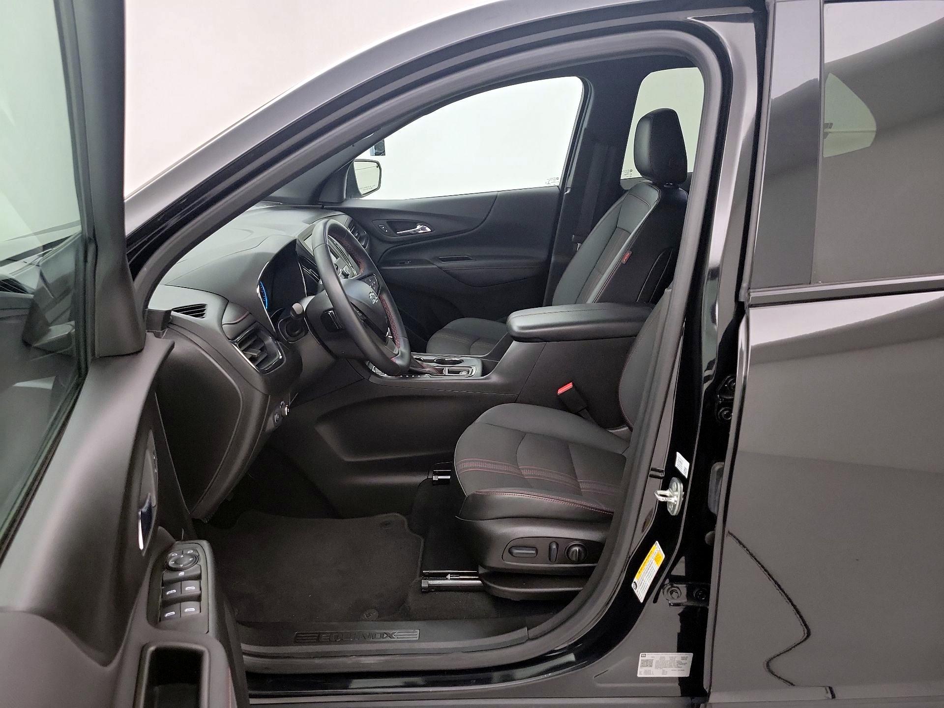 Thumbnail: 2023 Chevrolet Equinox - 9