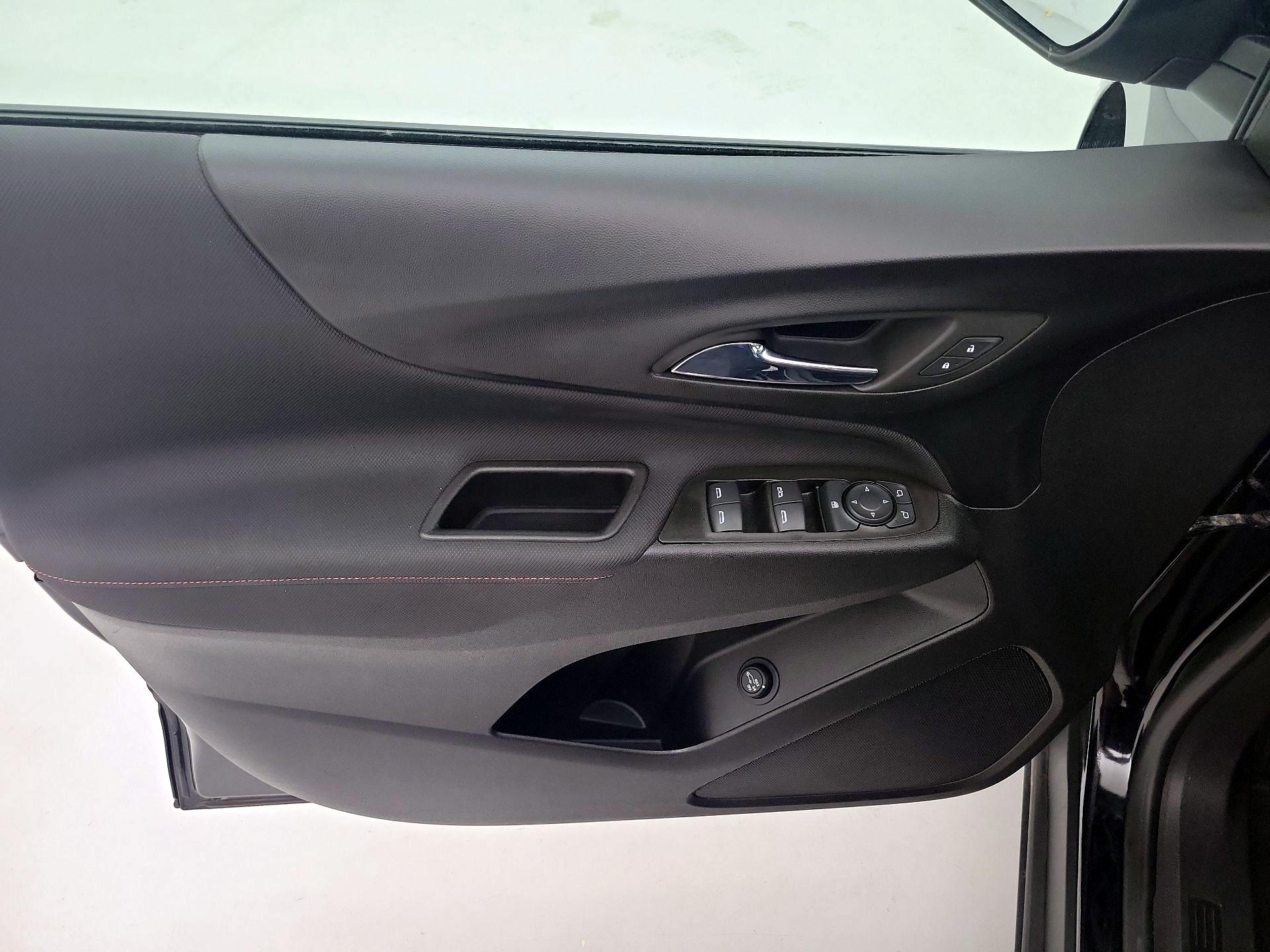 Thumbnail: 2023 Chevrolet Equinox - 10