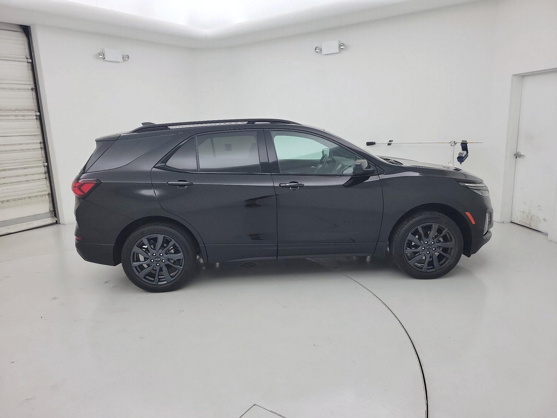 Thumbnail: 2023 Chevrolet Equinox - 4