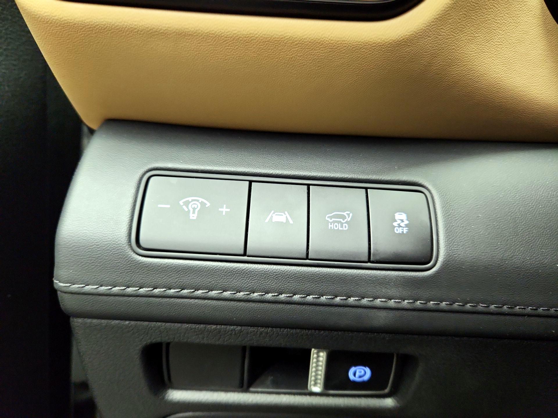 Thumbnail: 2023 Hyundai Santa Fe - 13