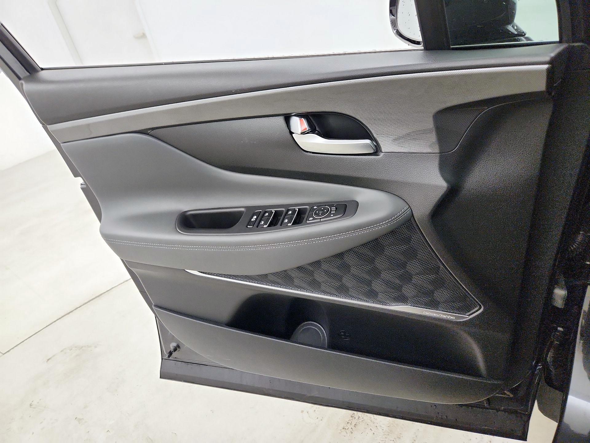 Thumbnail: 2023 Hyundai Santa Fe - 12