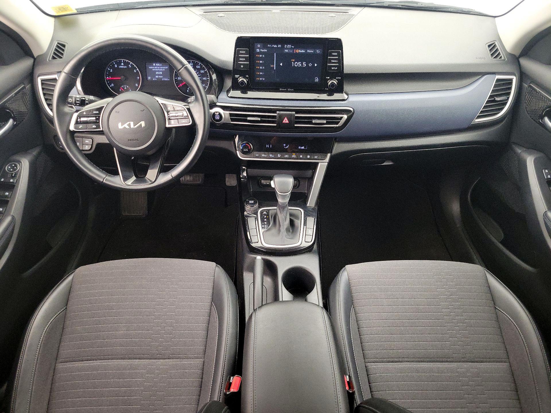 Thumbnail: 2023 Kia Seltos - 9