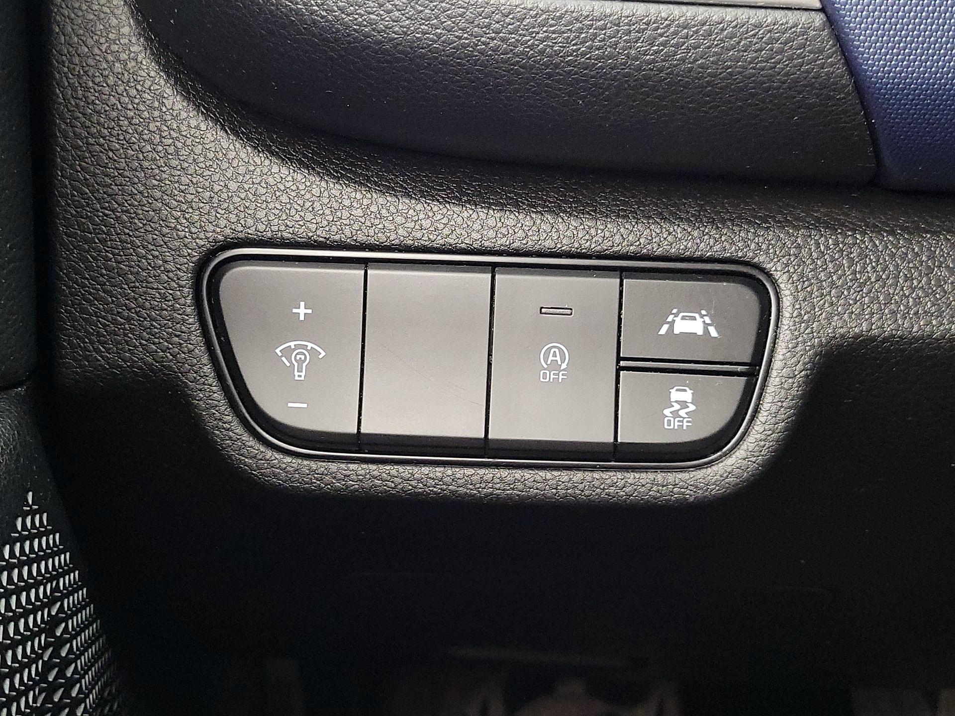 Thumbnail: 2023 Kia Seltos - 13