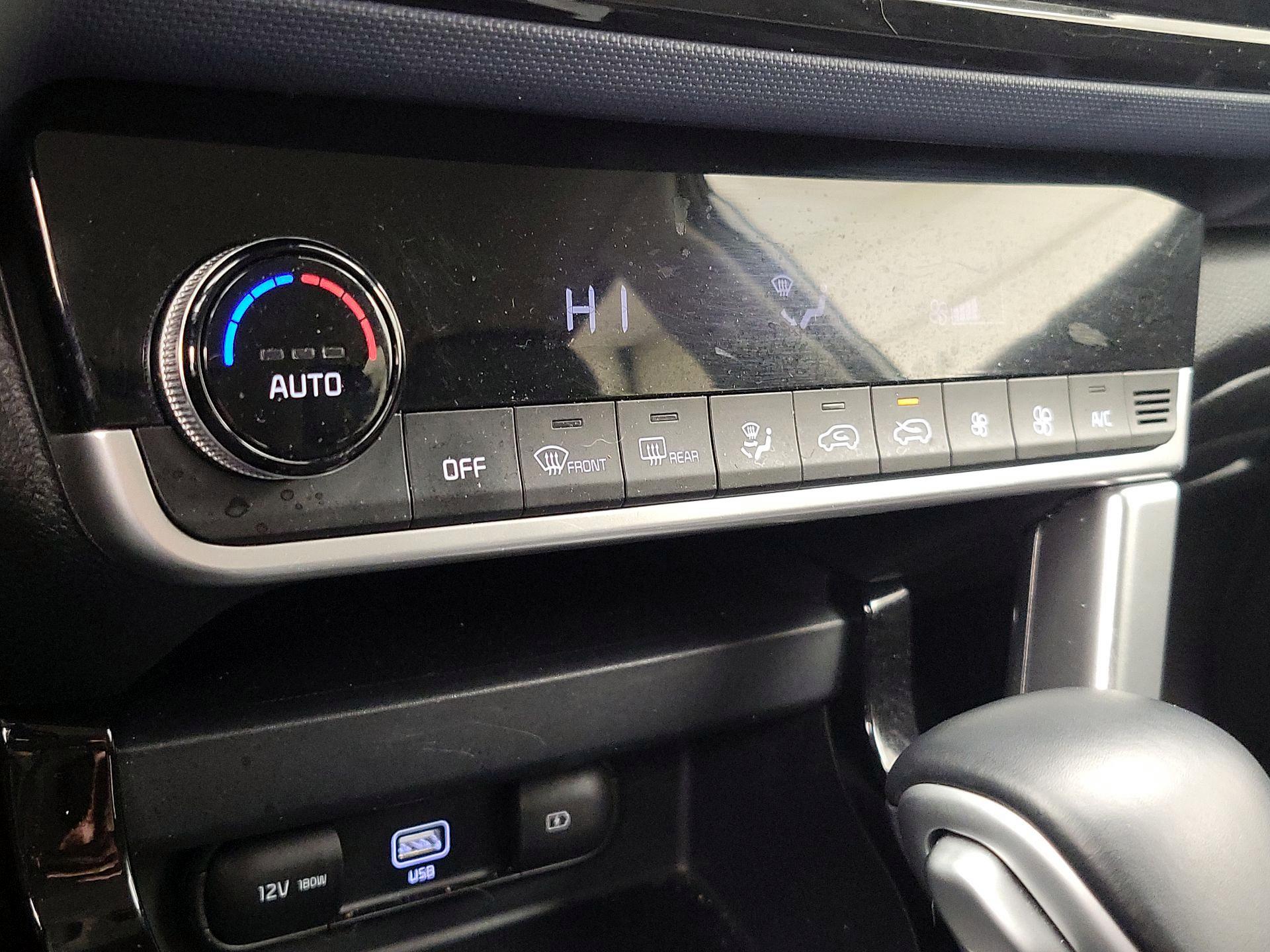 Thumbnail: 2023 Kia Seltos - 16