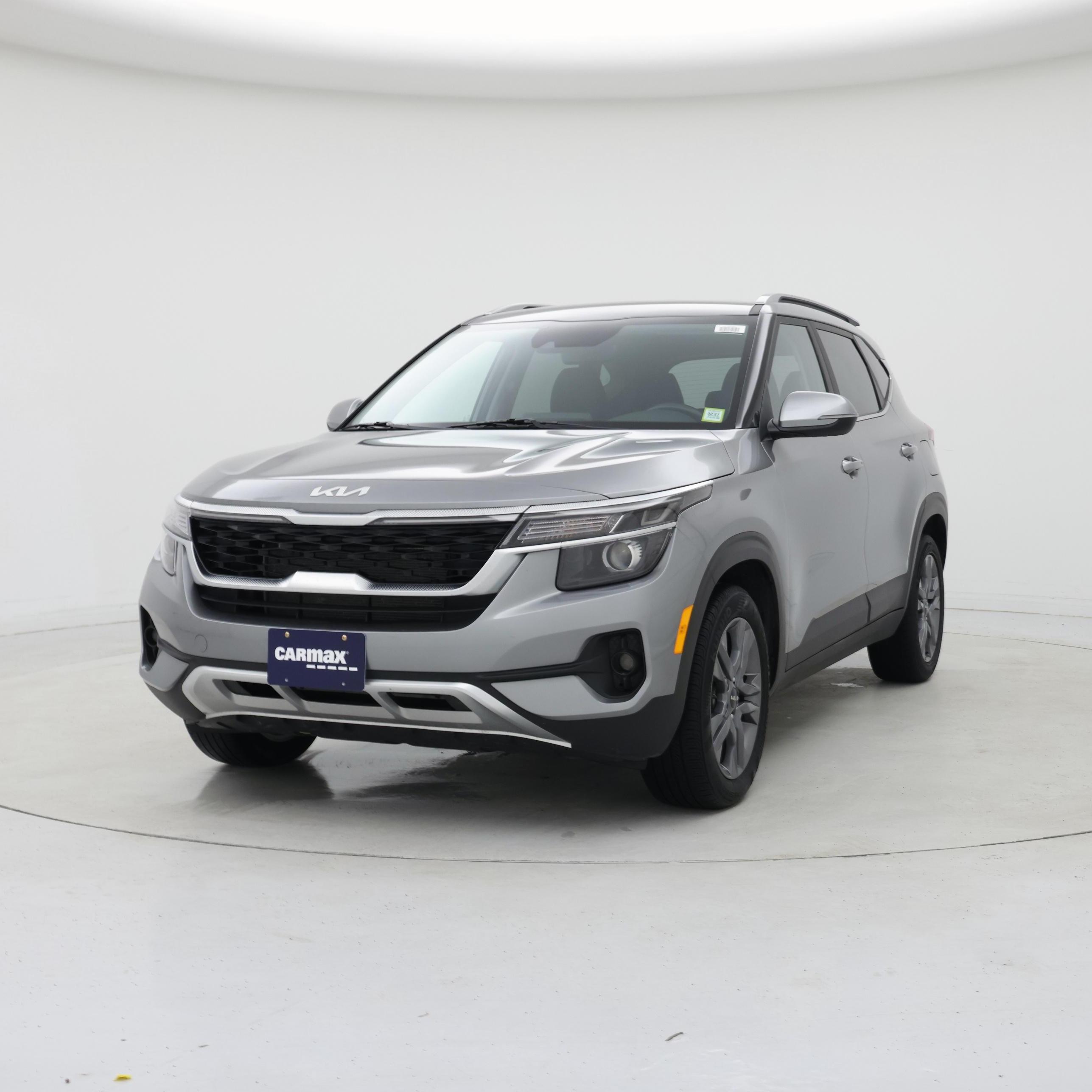 Thumbnail: 2023 Kia Seltos - 4