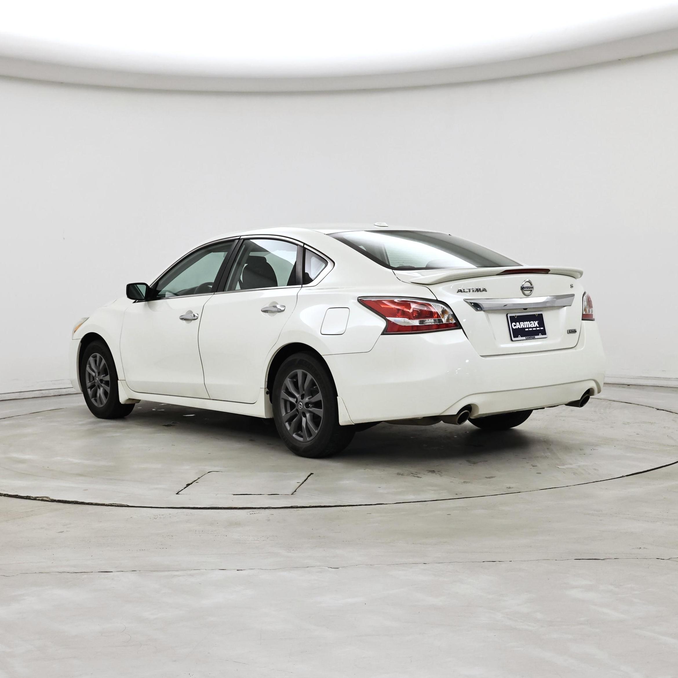 Thumbnail: 2015 Nissan Altima - 2