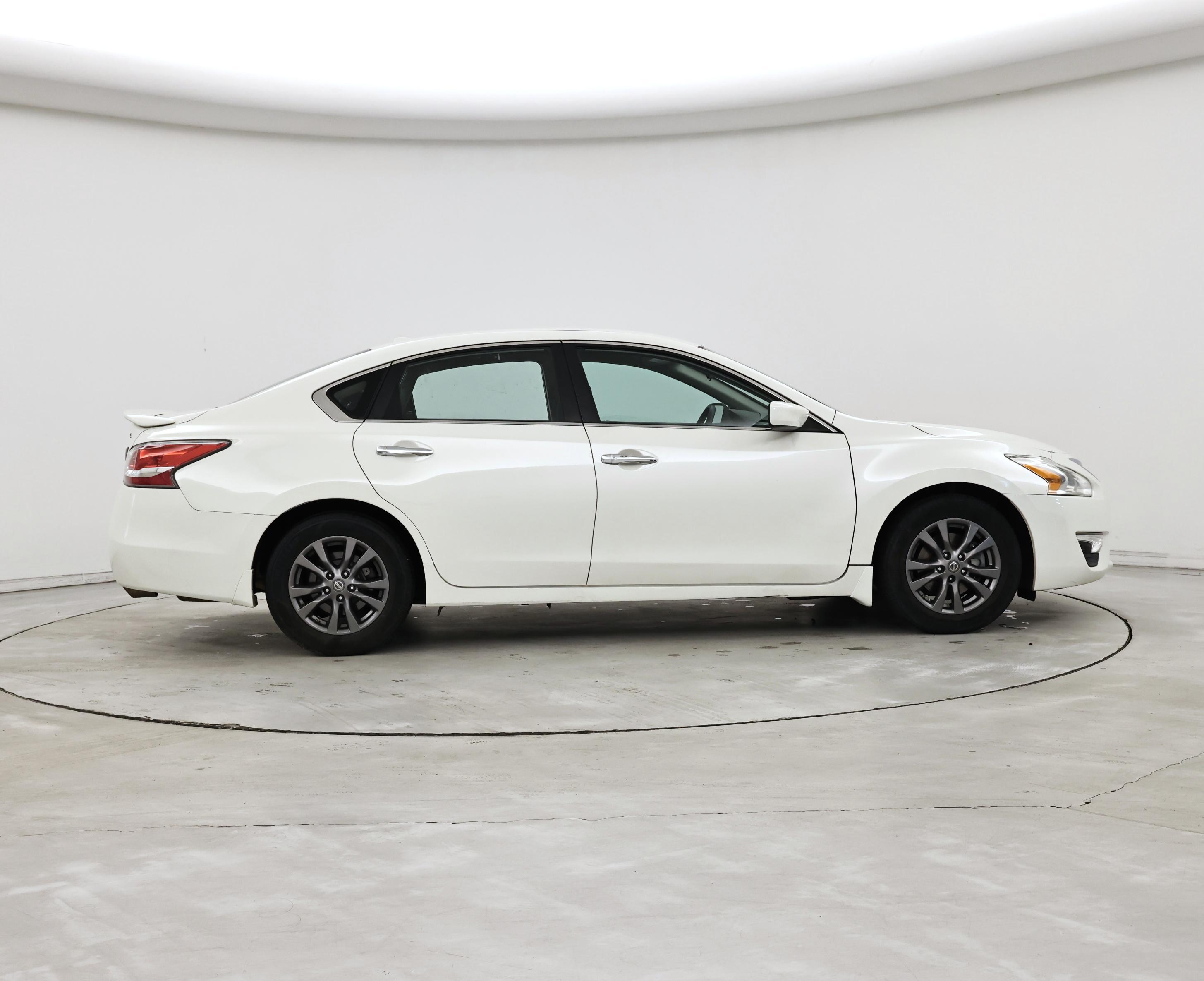 Thumbnail: 2015 Nissan Altima - 7