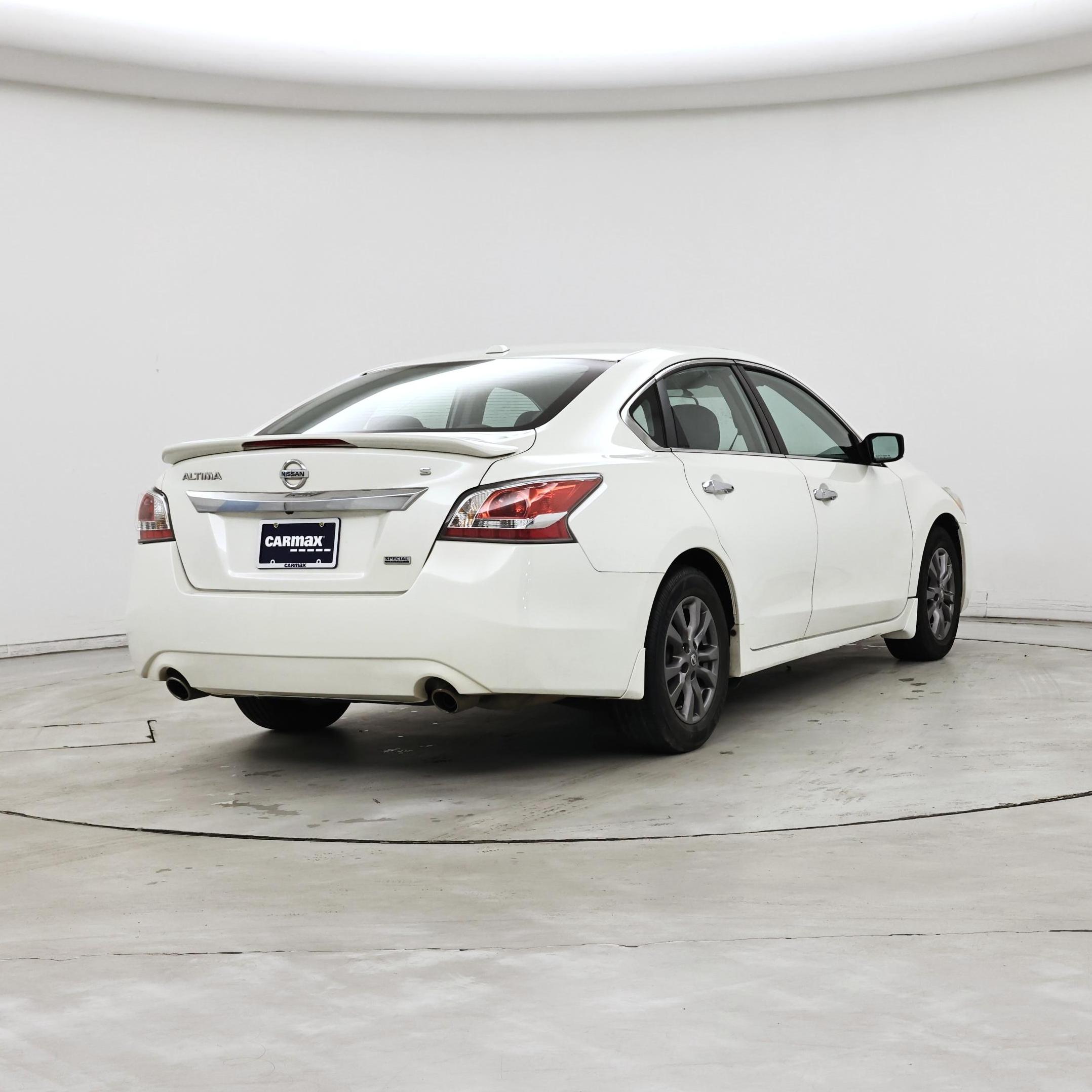 Thumbnail: 2015 Nissan Altima - 8