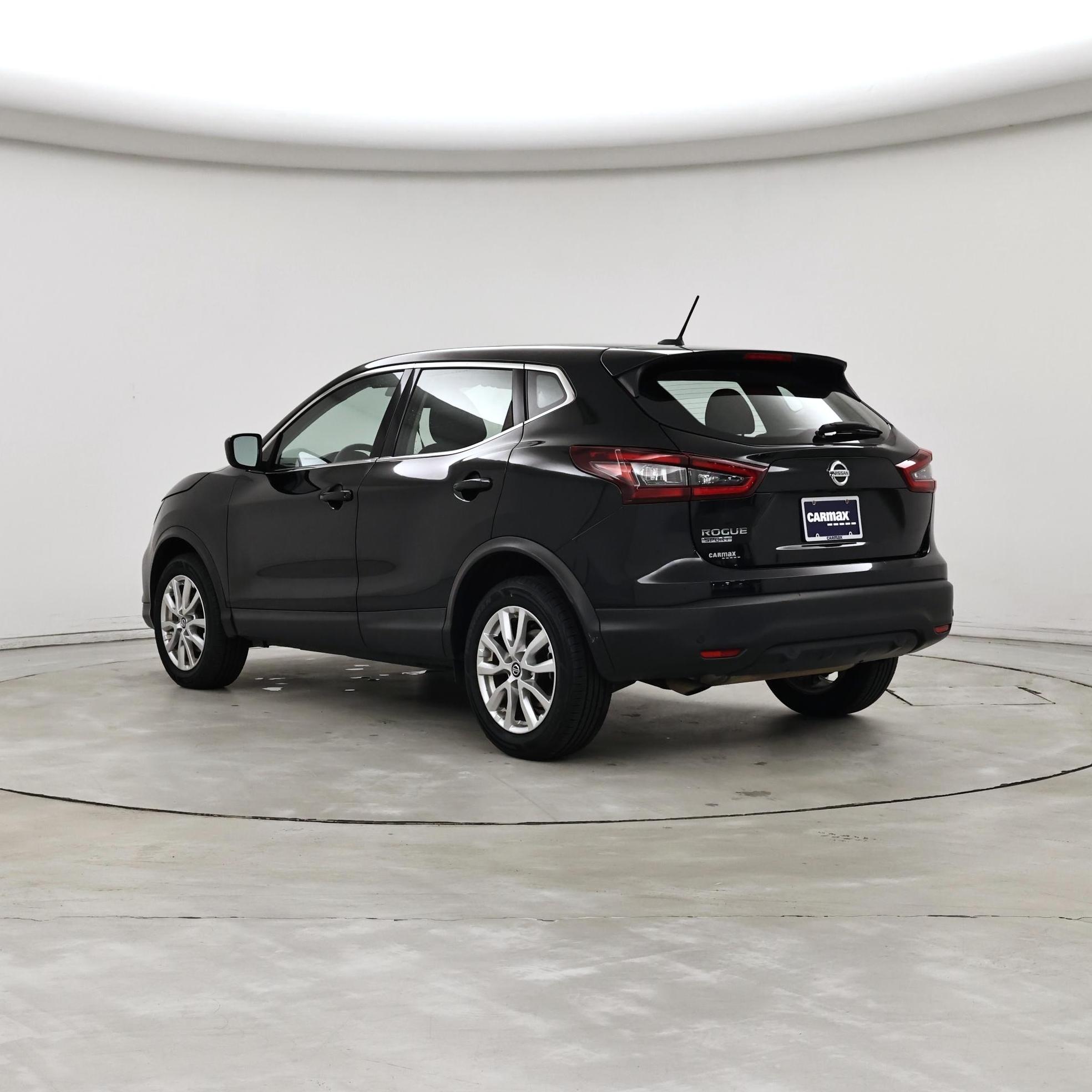 Thumbnail: 2021 Nissan Rogue Sport - 2