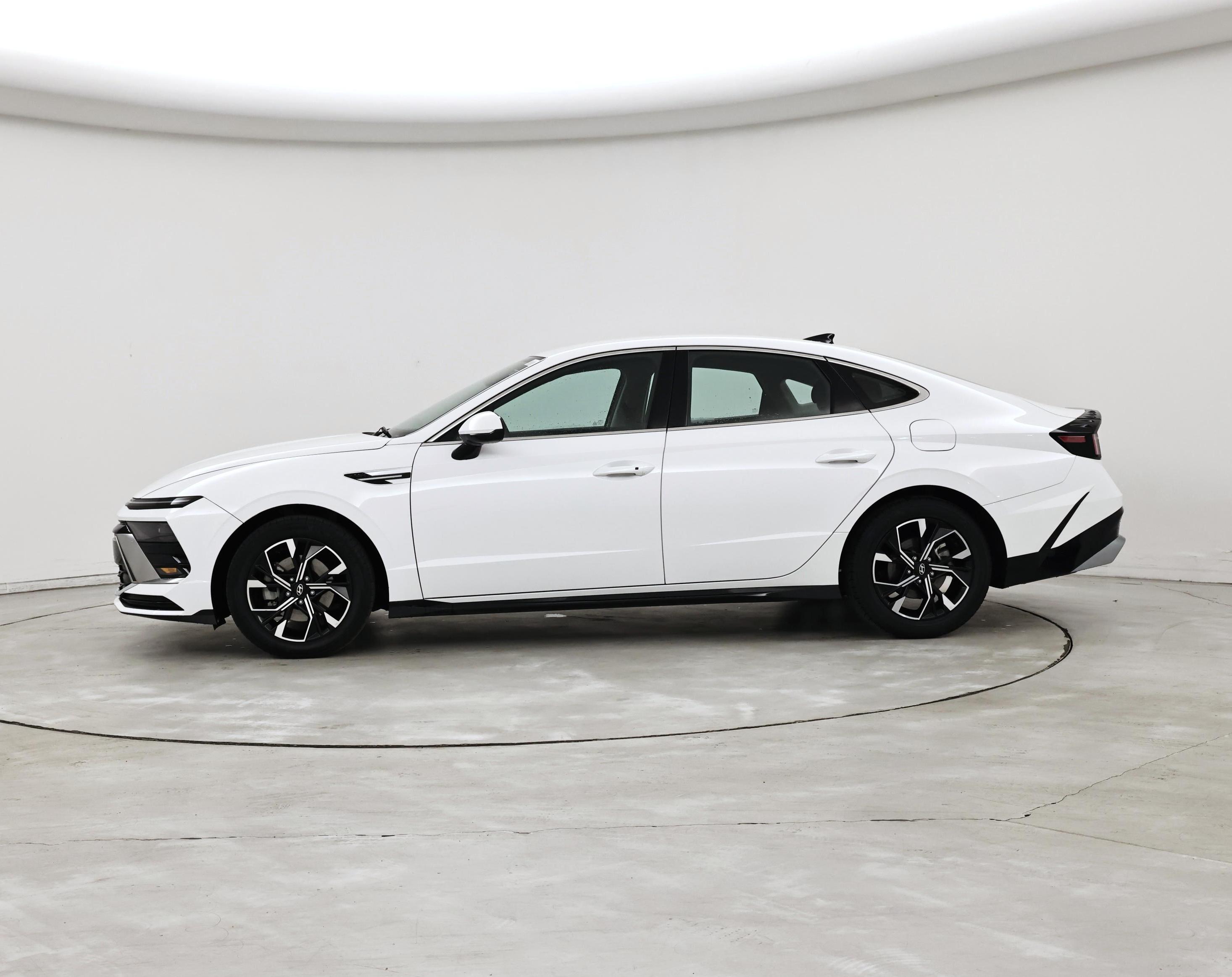 Thumbnail: 2024 Hyundai Sonata - 3