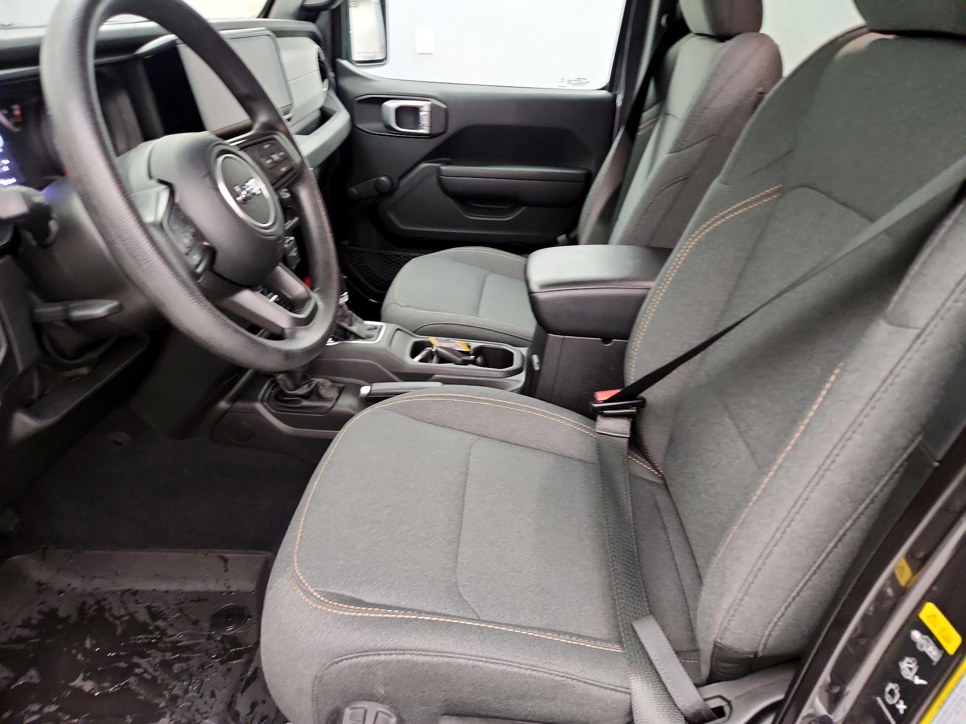 Thumbnail: 2024 Jeep Wrangler - 11