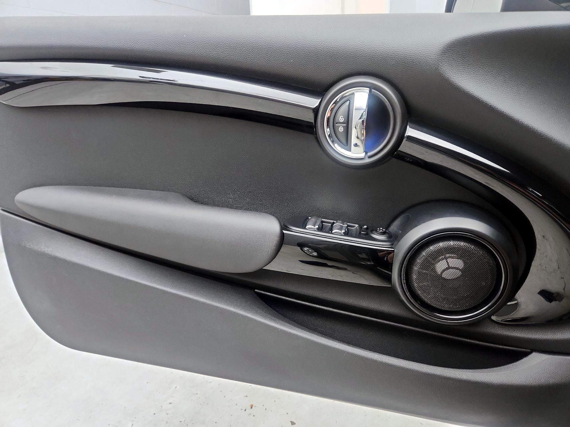 Thumbnail: 2016 MINI Cooper - 12