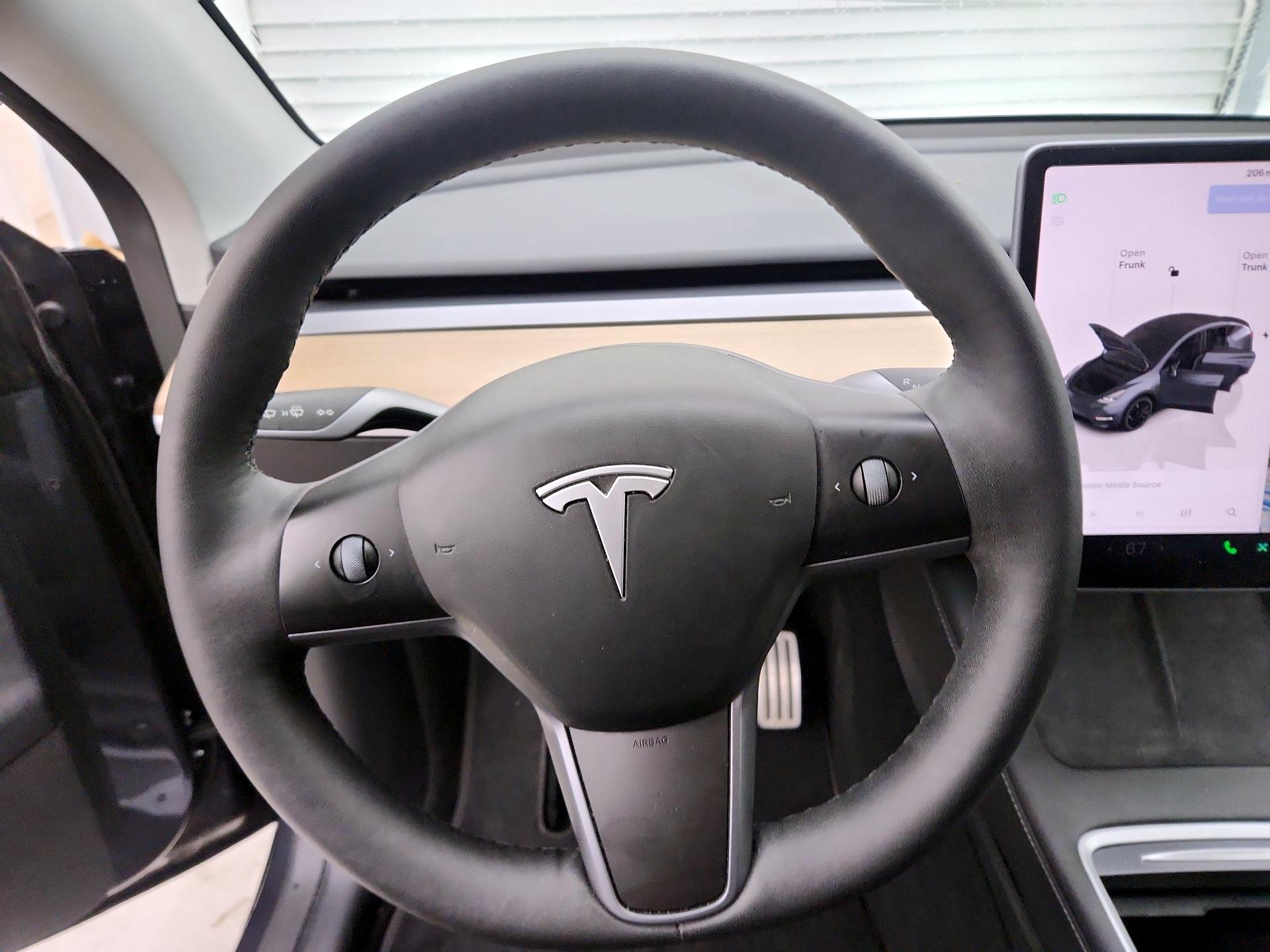 Thumbnail: 2023 Tesla Model Y - 10