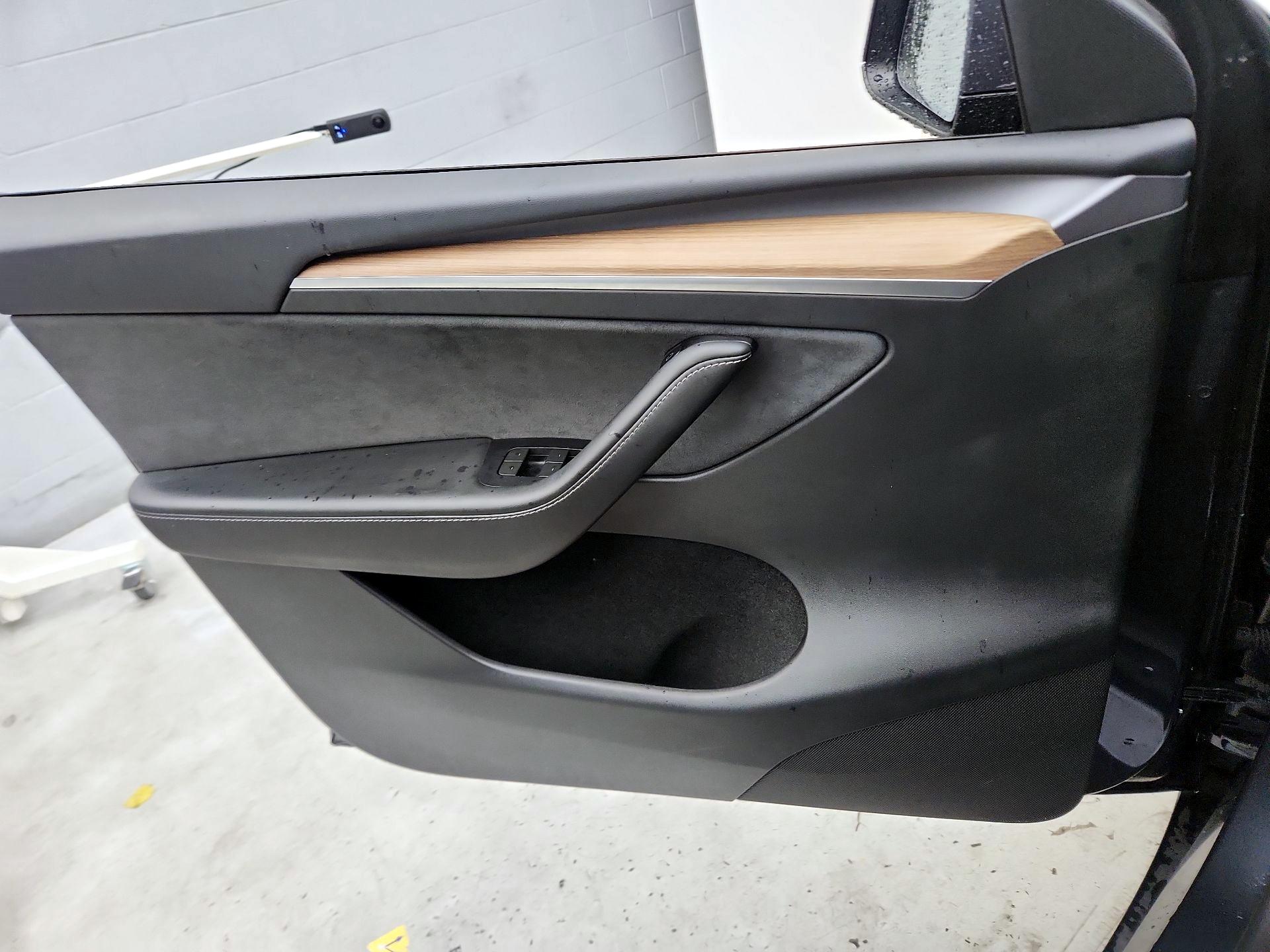 Thumbnail: 2023 Tesla Model Y - 12